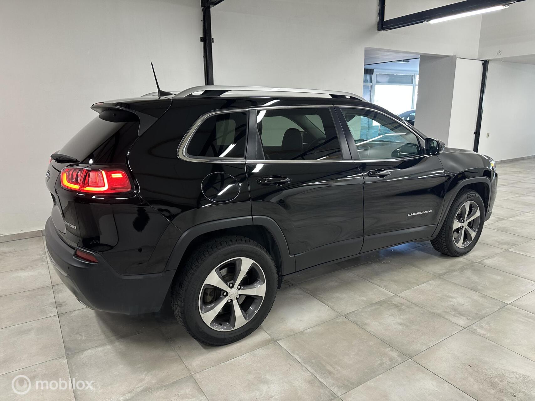 Foto van Jeep Cherokee