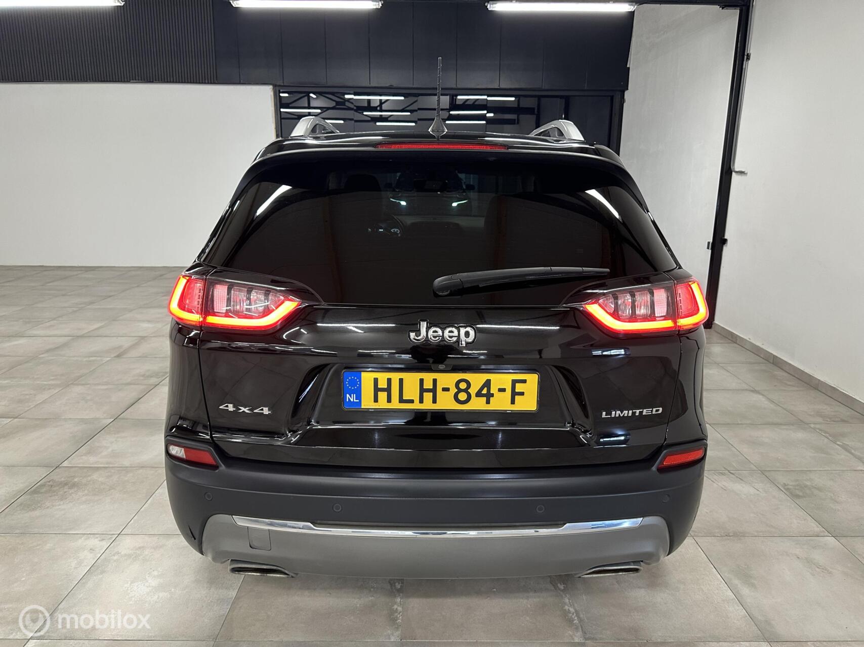 Foto van Jeep Cherokee