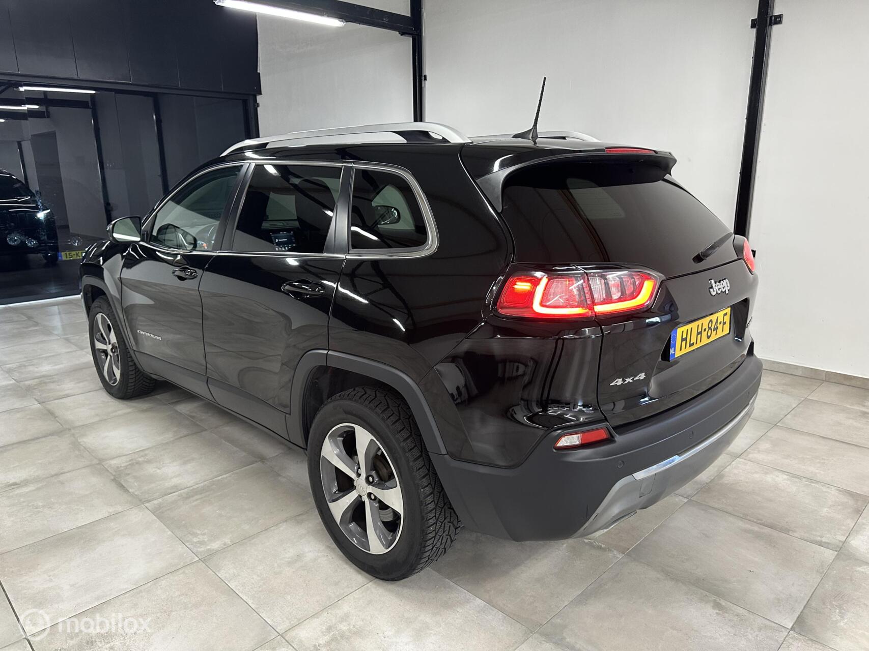 Foto van Jeep Cherokee
