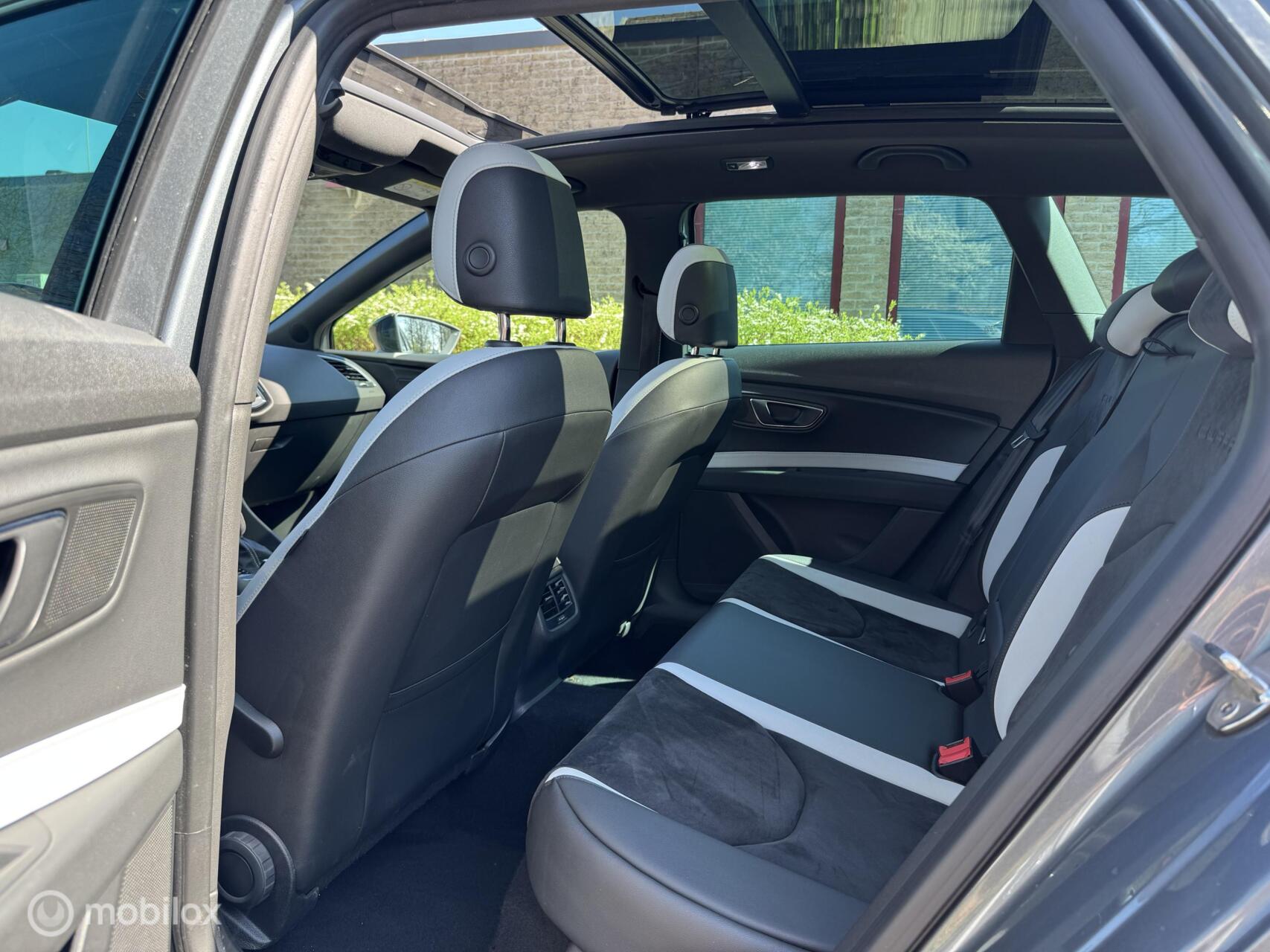 Foto van Seat Leon ST