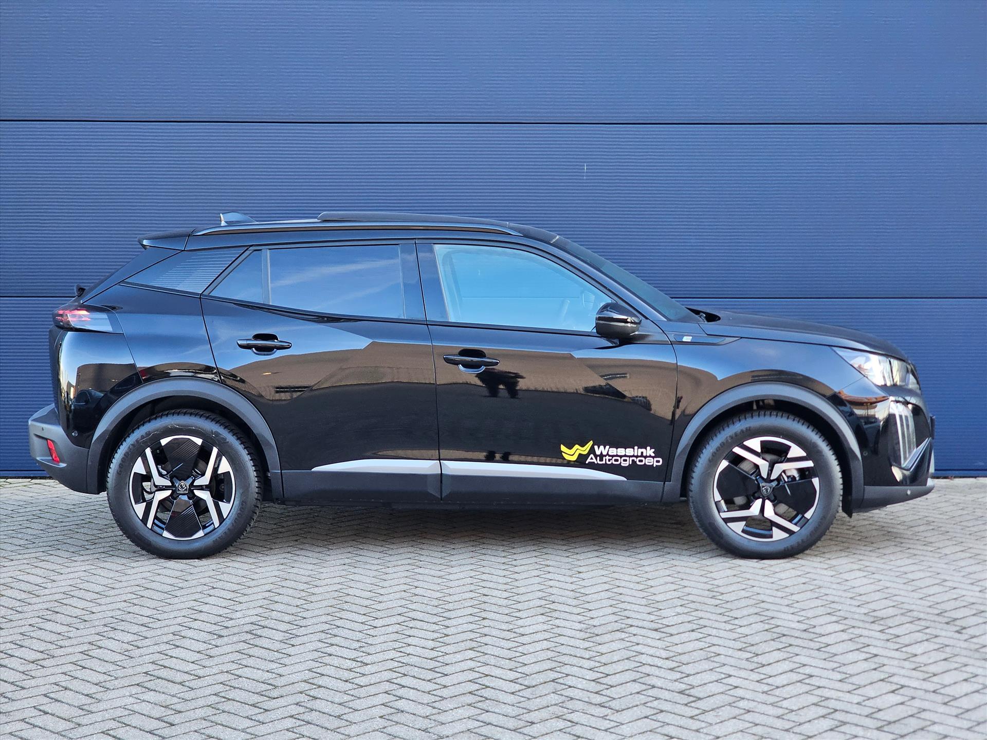 Foto van Peugeot E-2008
