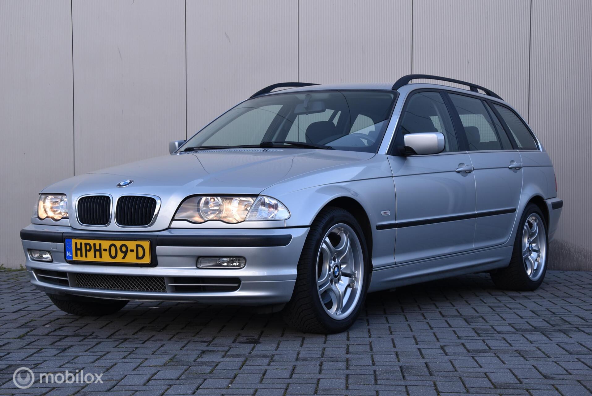 BMW 3-serie Touring 330i | Half leder | Automaat | Cruise | 2001 - voorkant