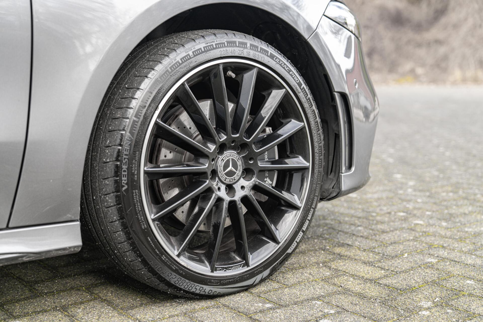 Foto van Mercedes-Benz A 250 E