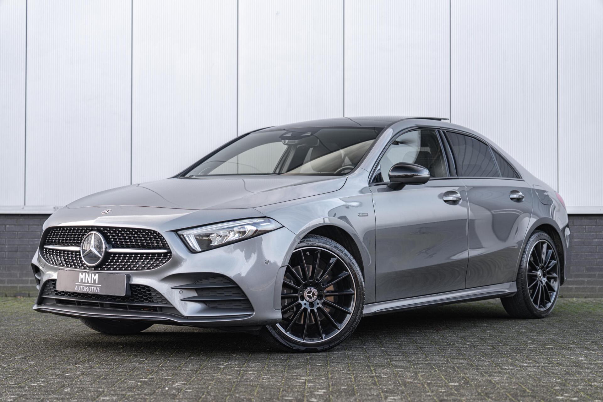 Mercedes-Benz A 250 E 250e AMG |Pano|Camera|Burmester 2020 - voorkant