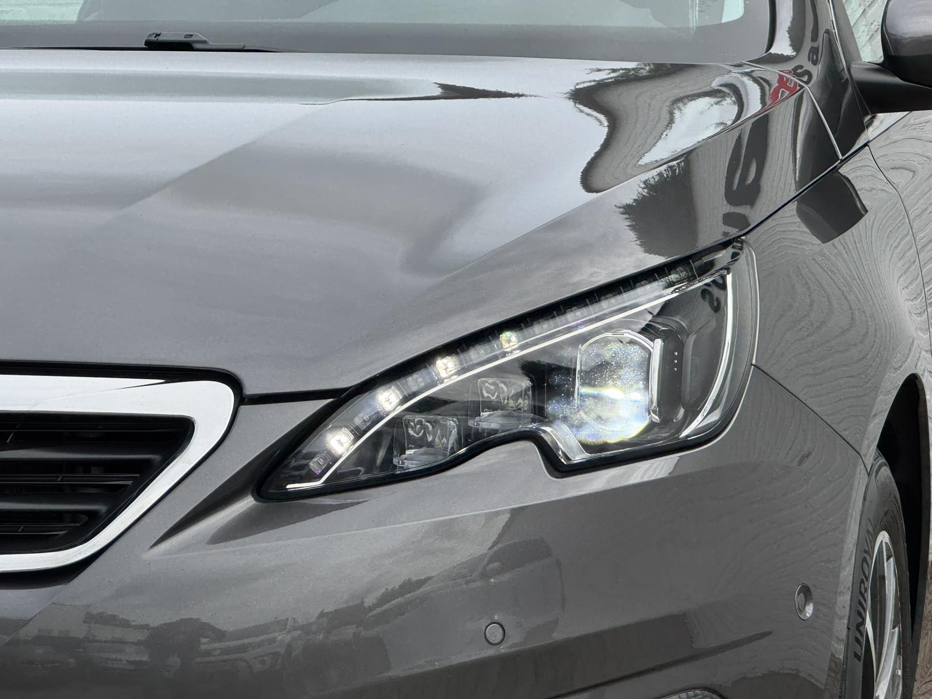 Foto van Peugeot 308 SW