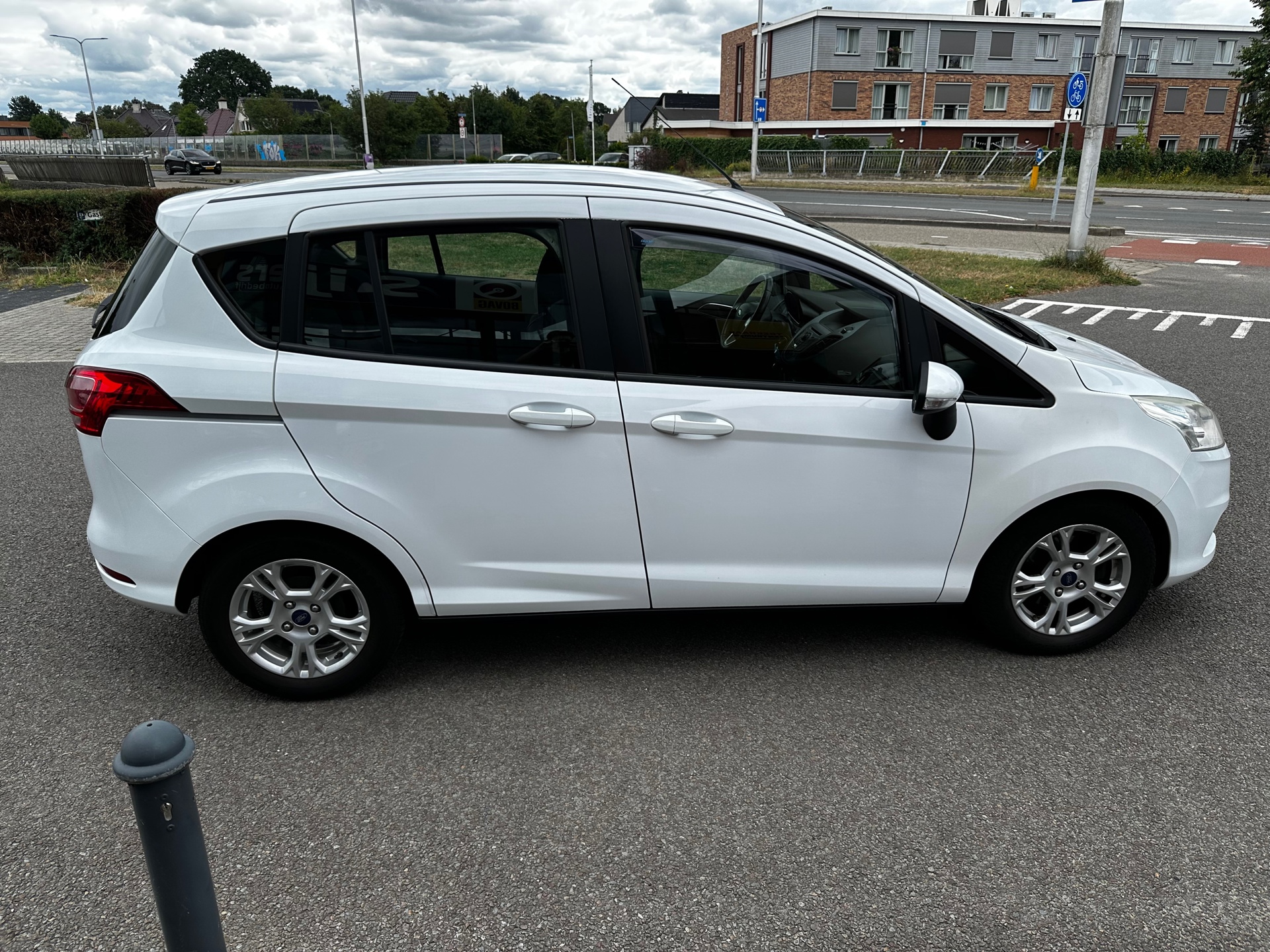Foto van Ford B-max