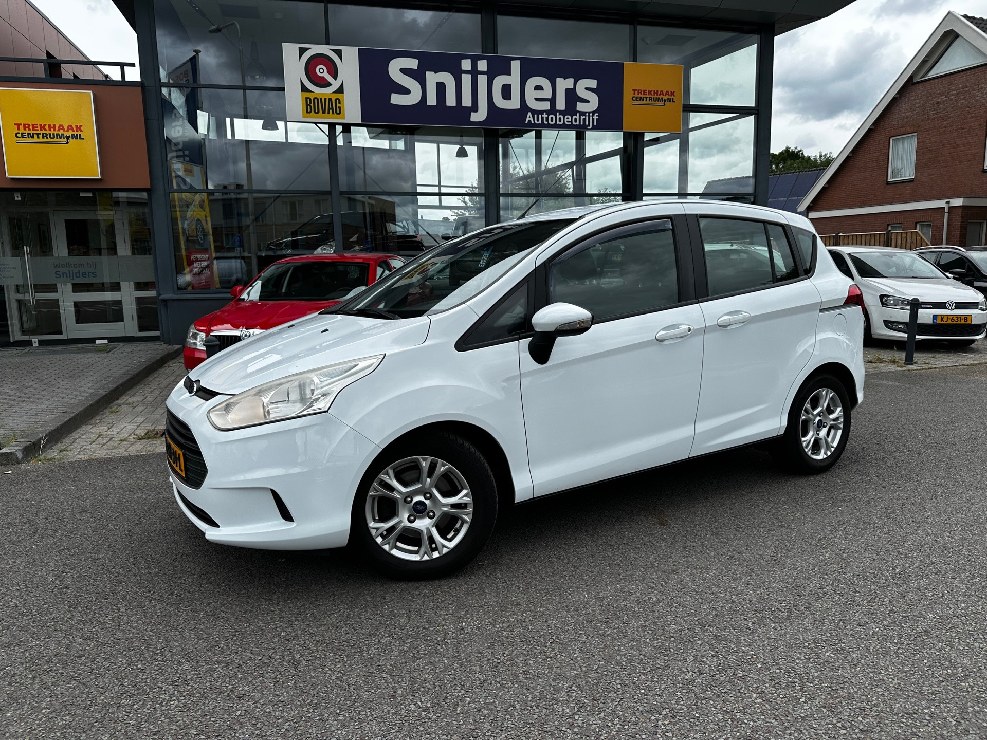 Ford B-max 1.6 TI-VCT Style AUTOMAAT/AIRCO/TREKHAAK 2014 - voorkant