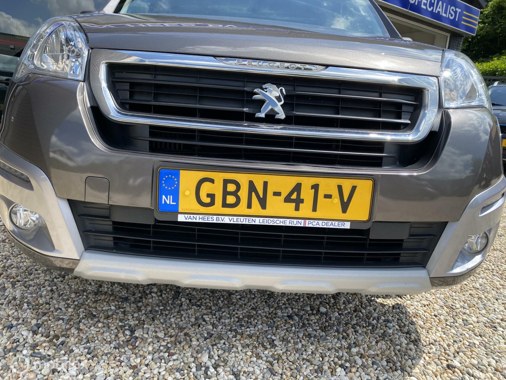 Foto van Peugeot Partner Tepee