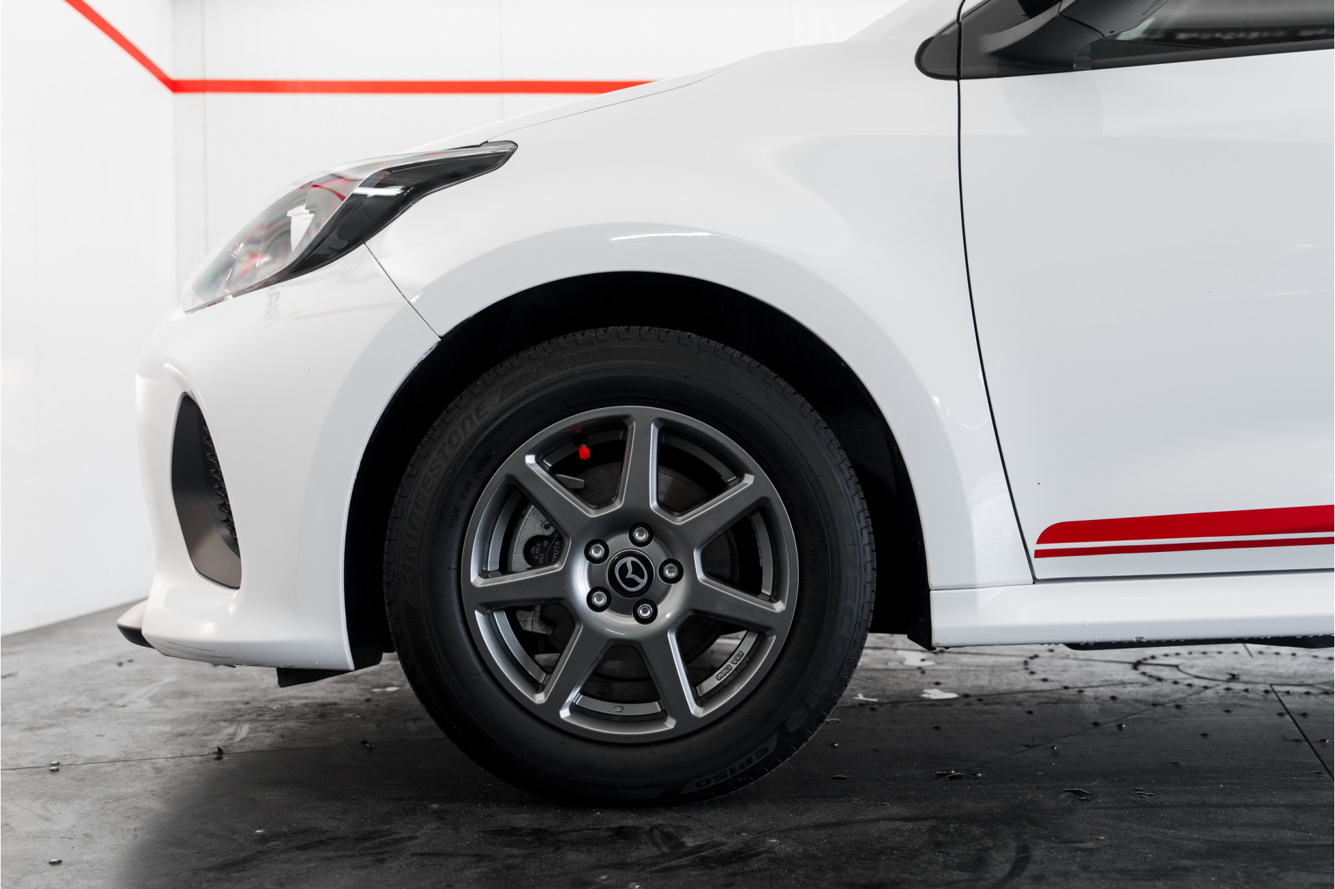 Foto van Mazda 2 Hybrid