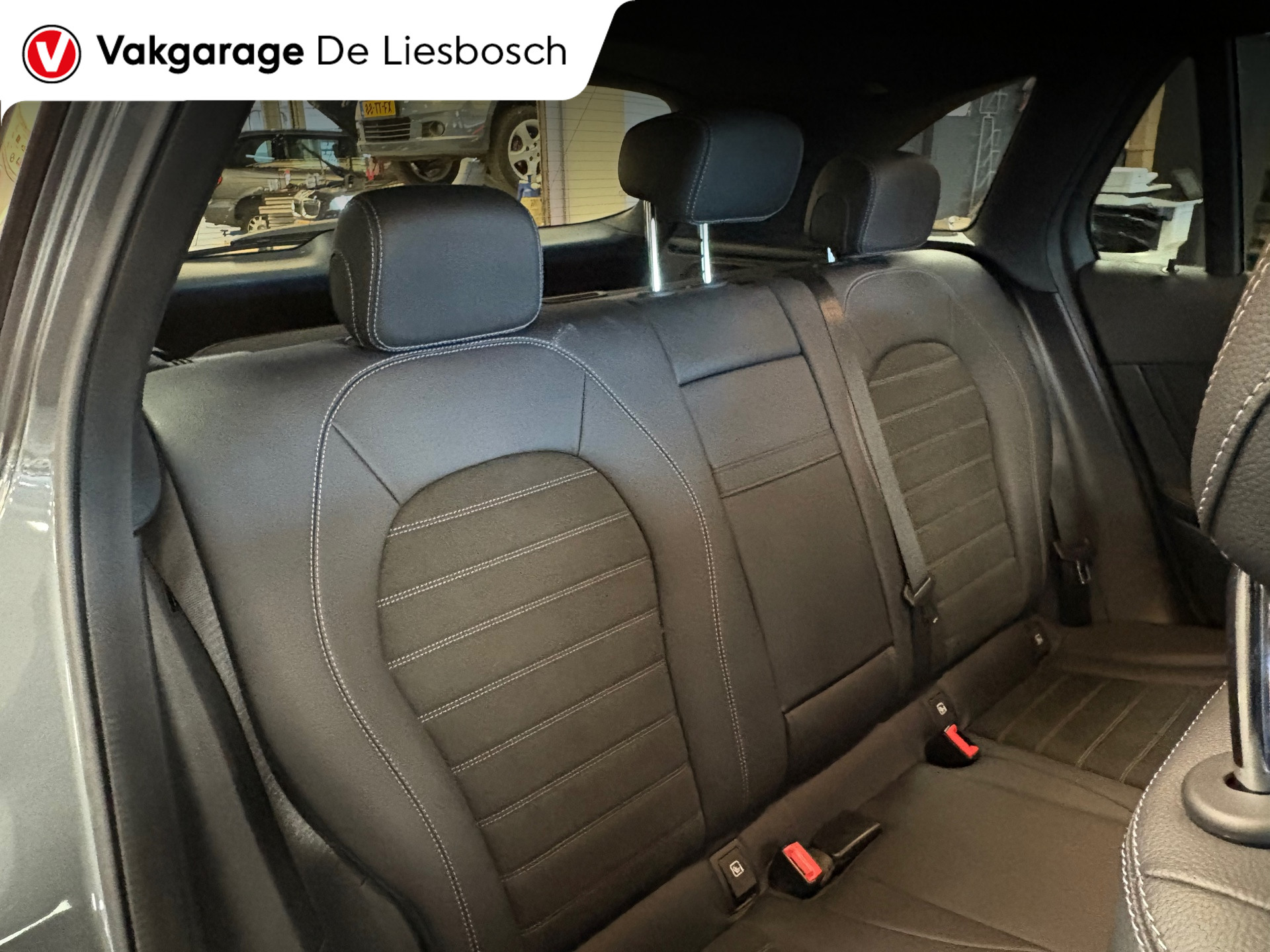Foto van Mercedes-Benz GLC 300 E 4Matic