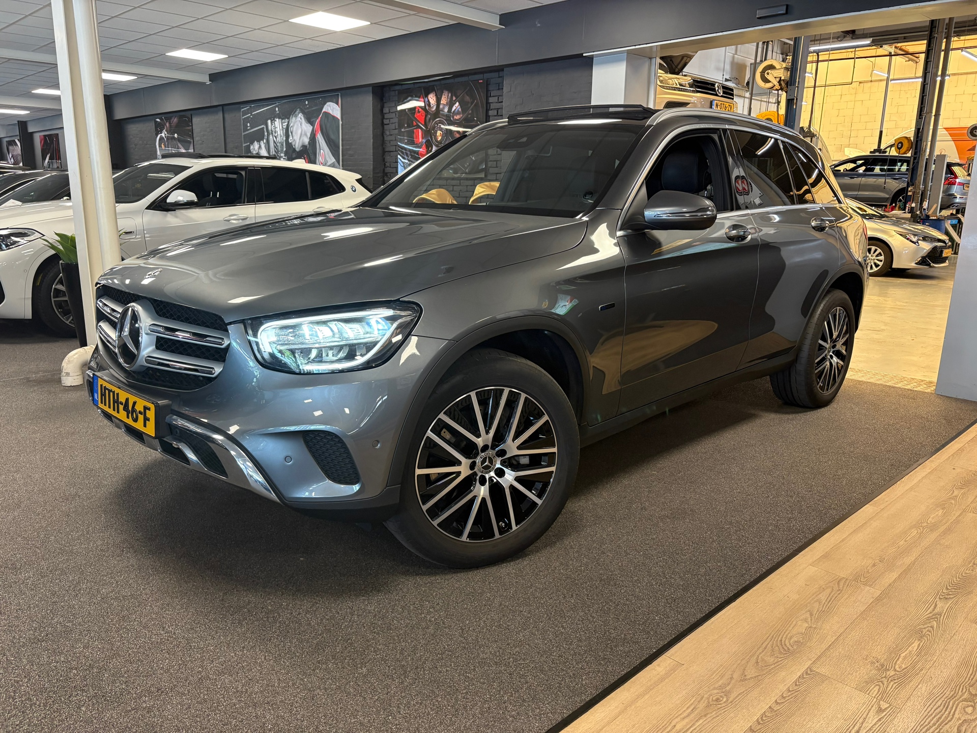 Foto van Mercedes-Benz GLC 300 E 4Matic