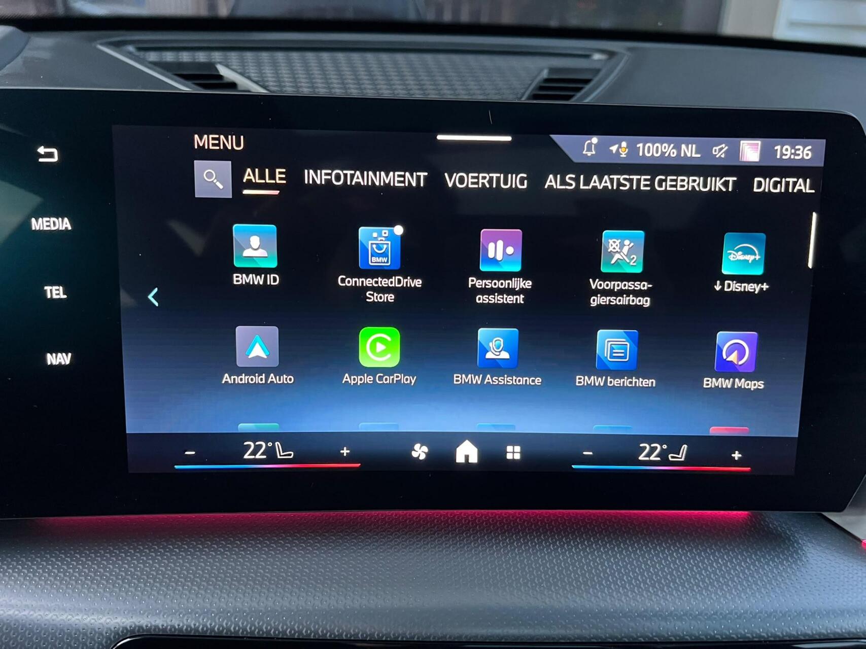 Foto van BMW Ix1