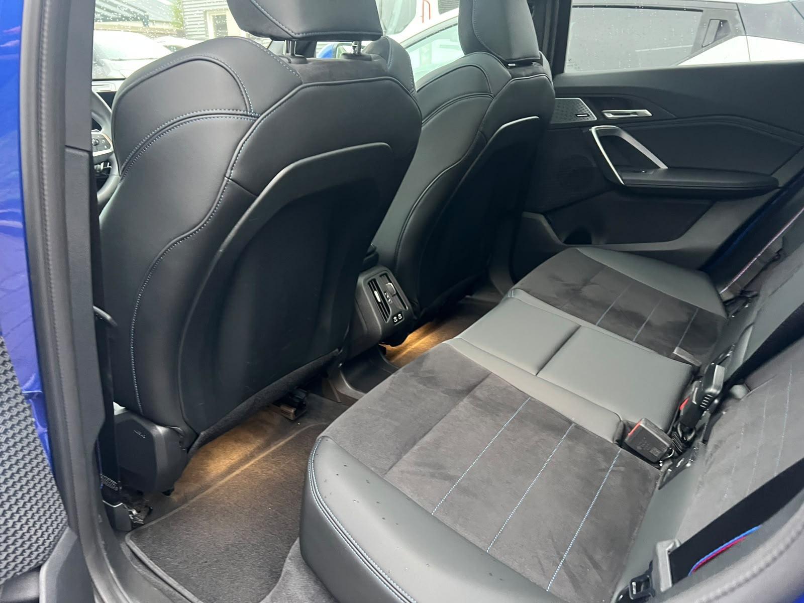 Foto van BMW Ix1