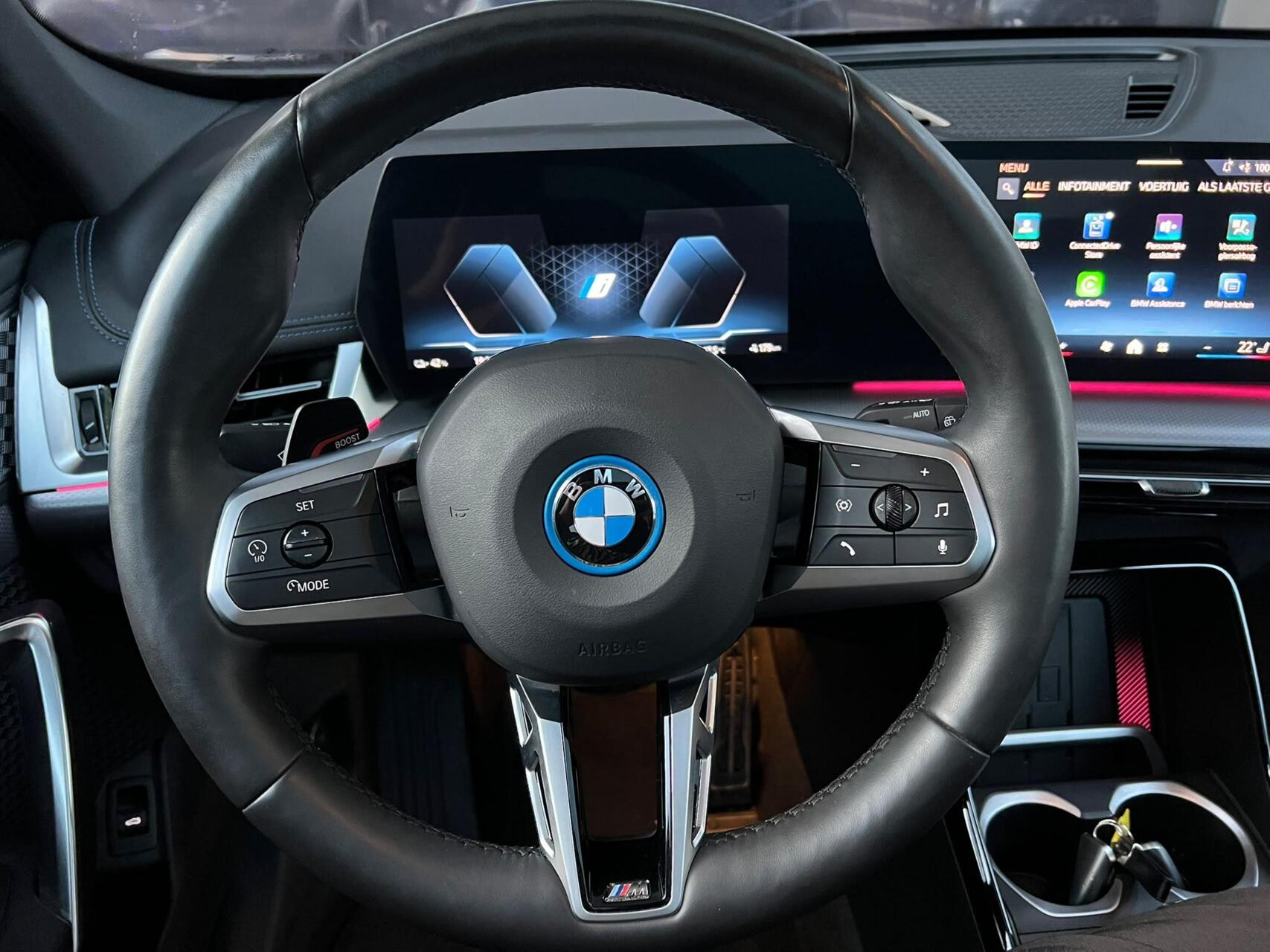 Foto van BMW Ix1
