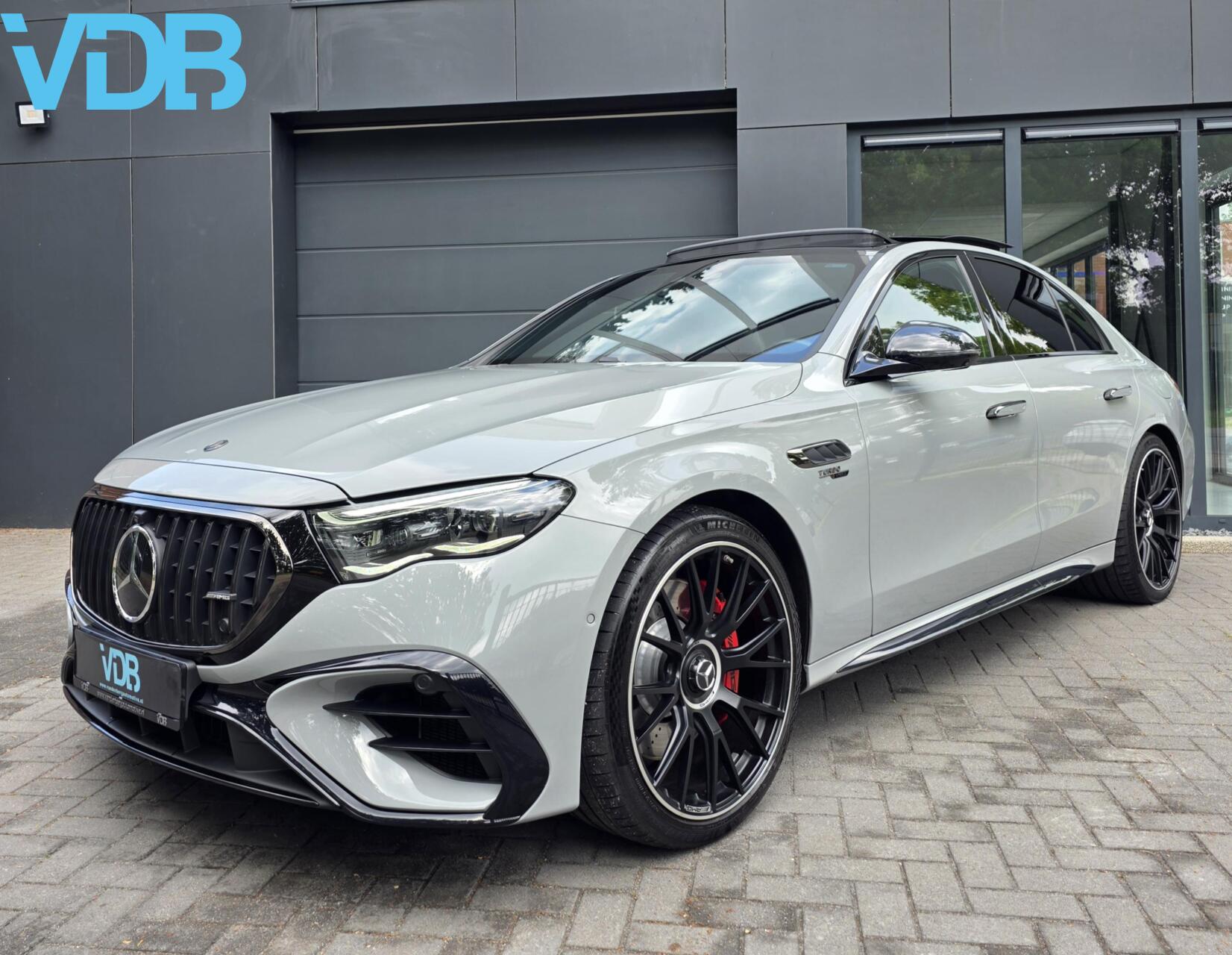 Foto van Mercedes-Benz AMG E 53 Hybrid