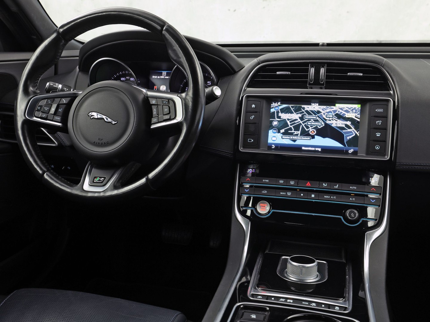 Foto van Jaguar Jaguar Xe
