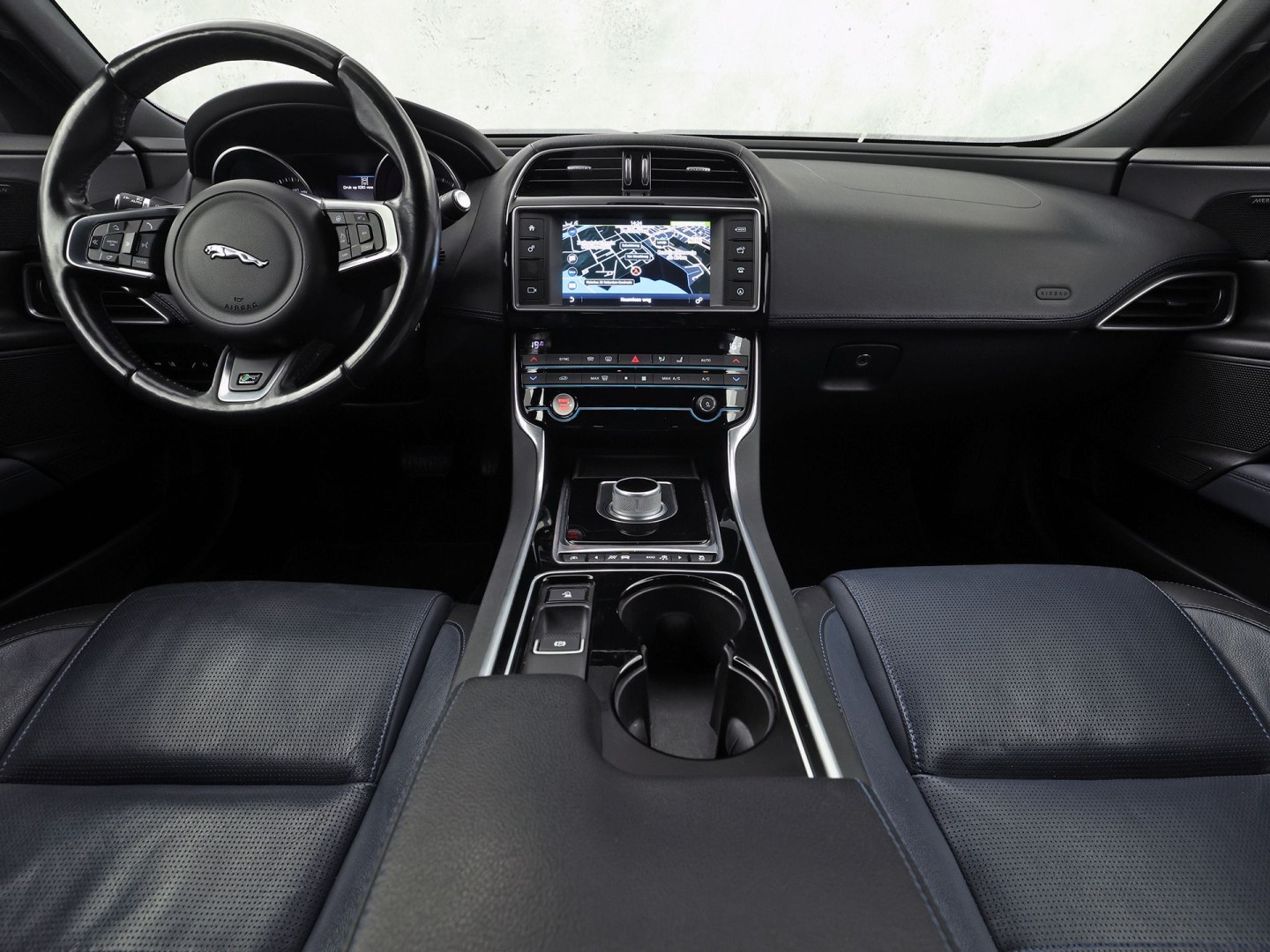 Foto van Jaguar Jaguar Xe