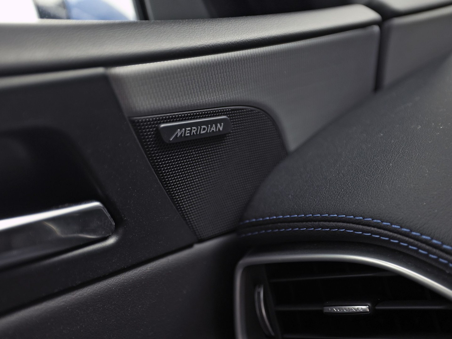 Foto van Jaguar Jaguar Xe