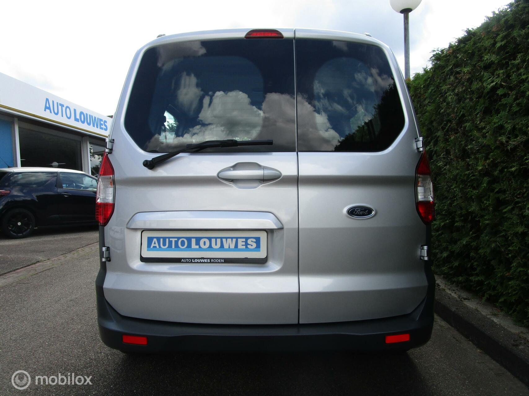 Foto van Ford Tourneo Connect Compact