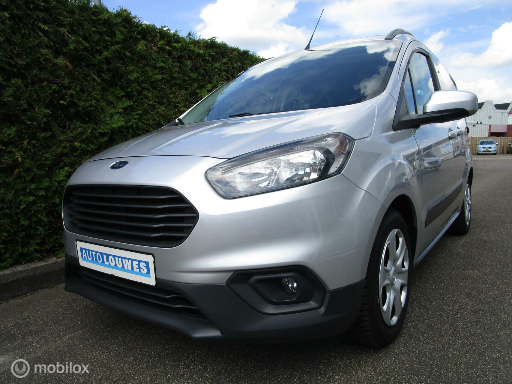 Foto van Ford Tourneo Connect Compact