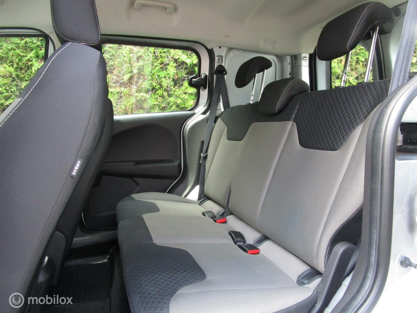 Foto van Ford Tourneo Connect Compact