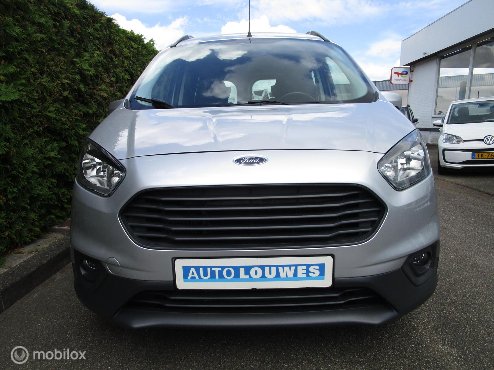 Foto van Ford Tourneo Connect Compact