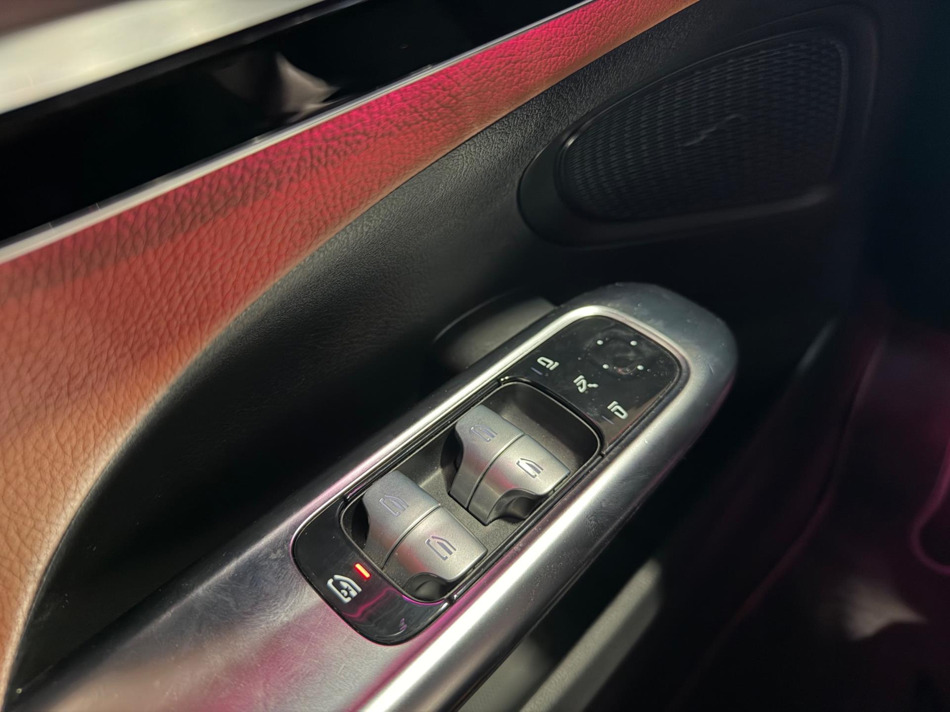 Foto van Mercedes-Benz C 300 E
