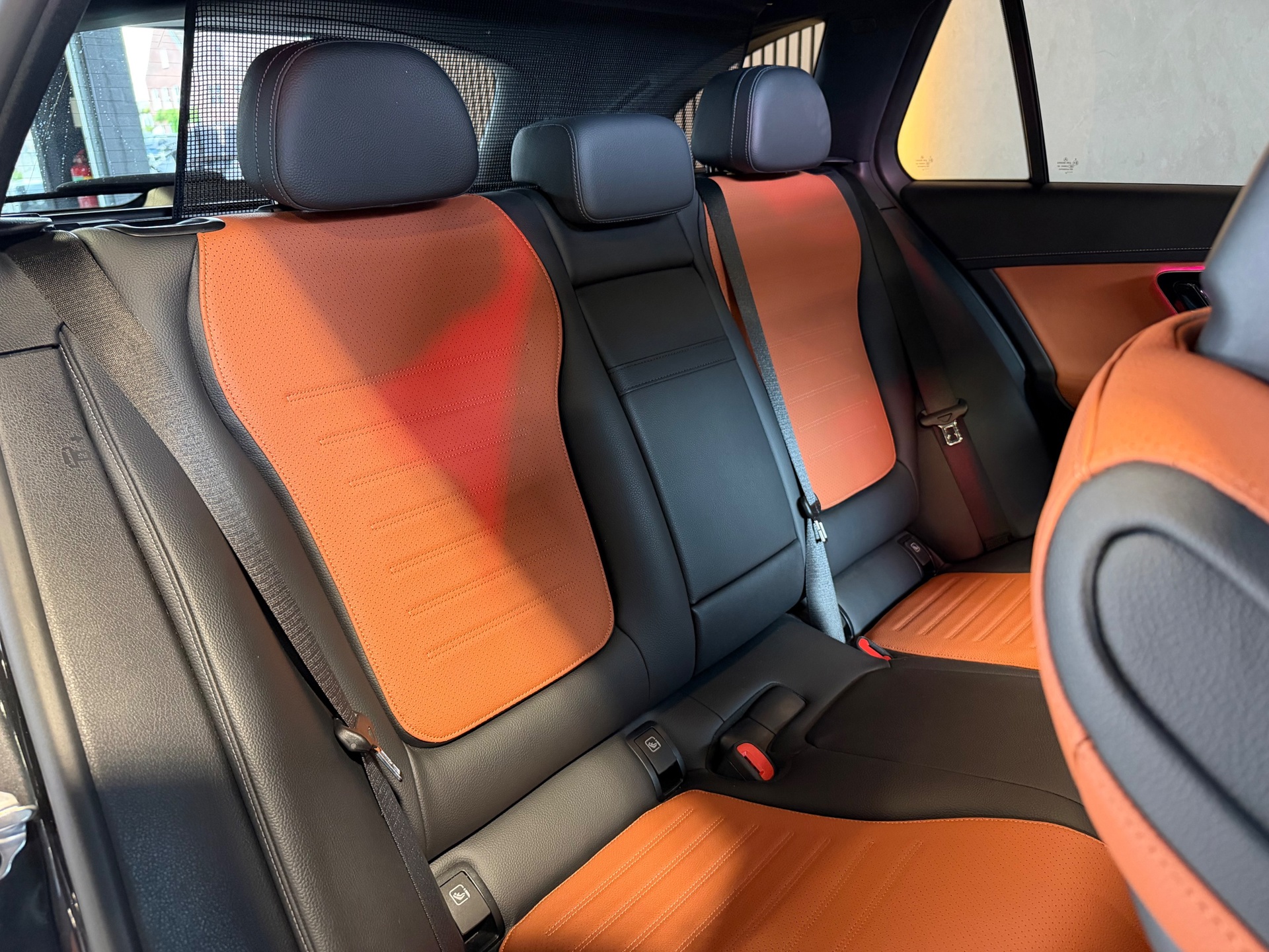 Foto van Mercedes-Benz C 300 E
