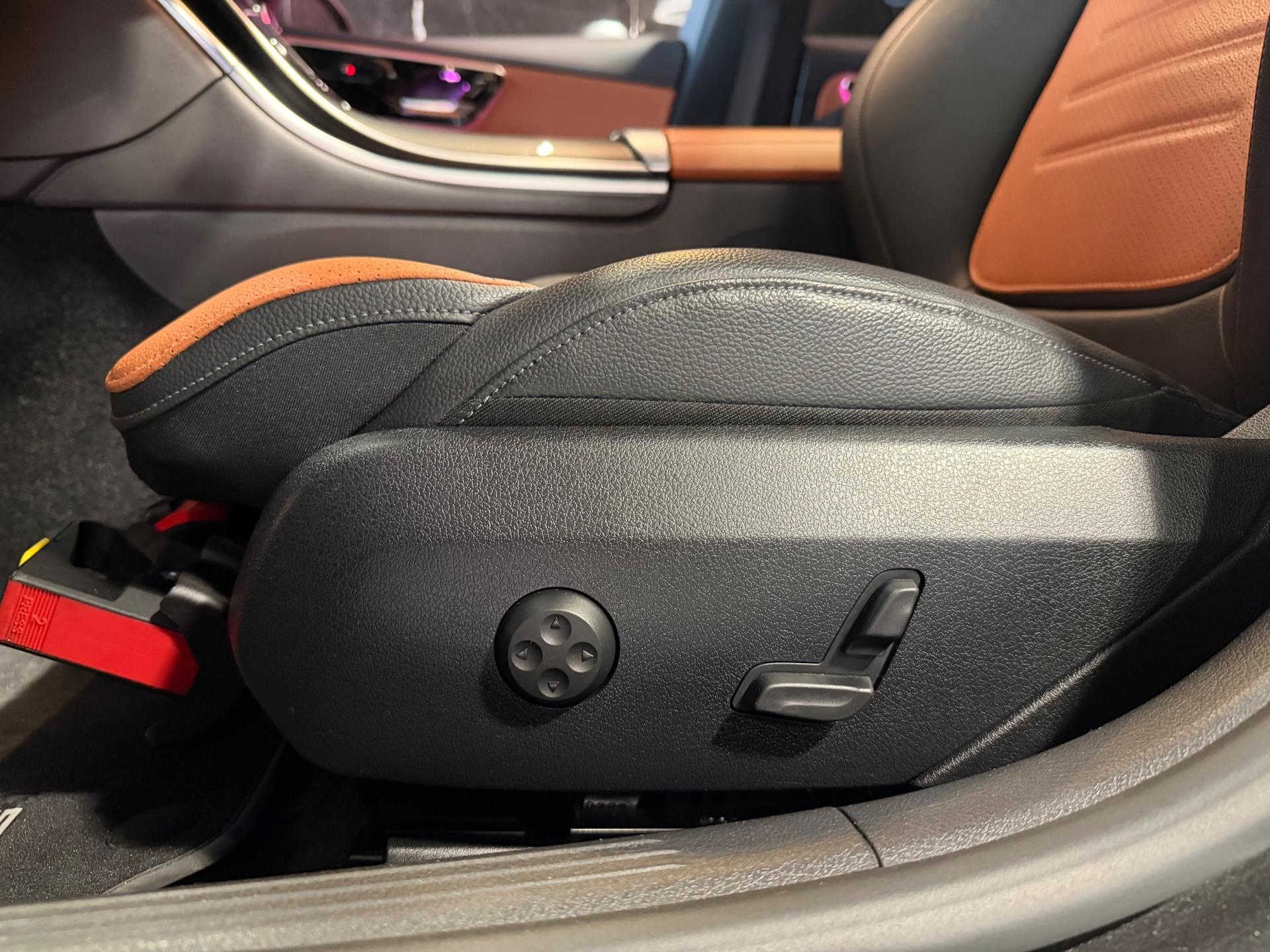 Foto van Mercedes-Benz C 300 E