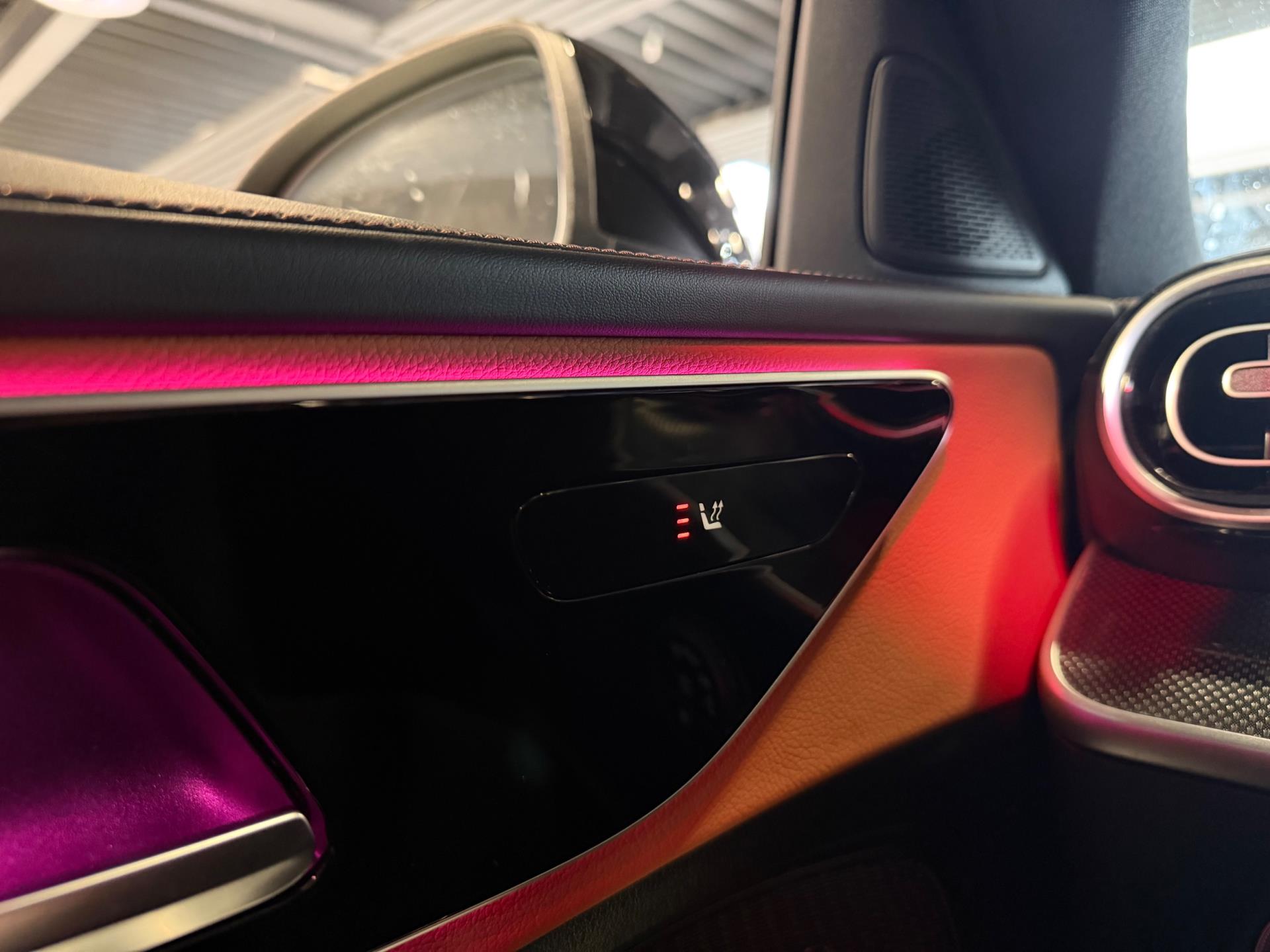 Foto van Mercedes-Benz C 300 E