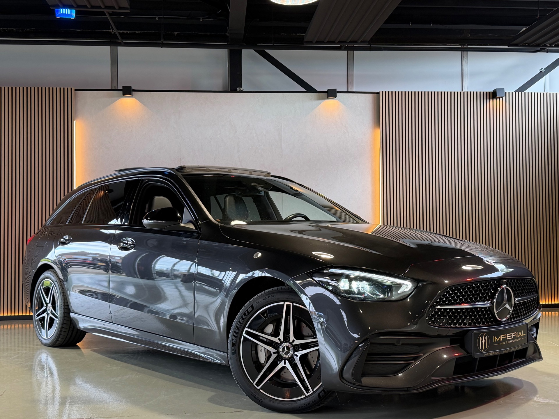 Foto van Mercedes-Benz C 300 E