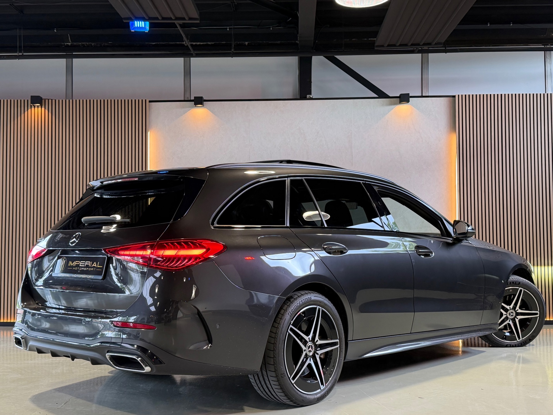 Foto van Mercedes-Benz C 300 E