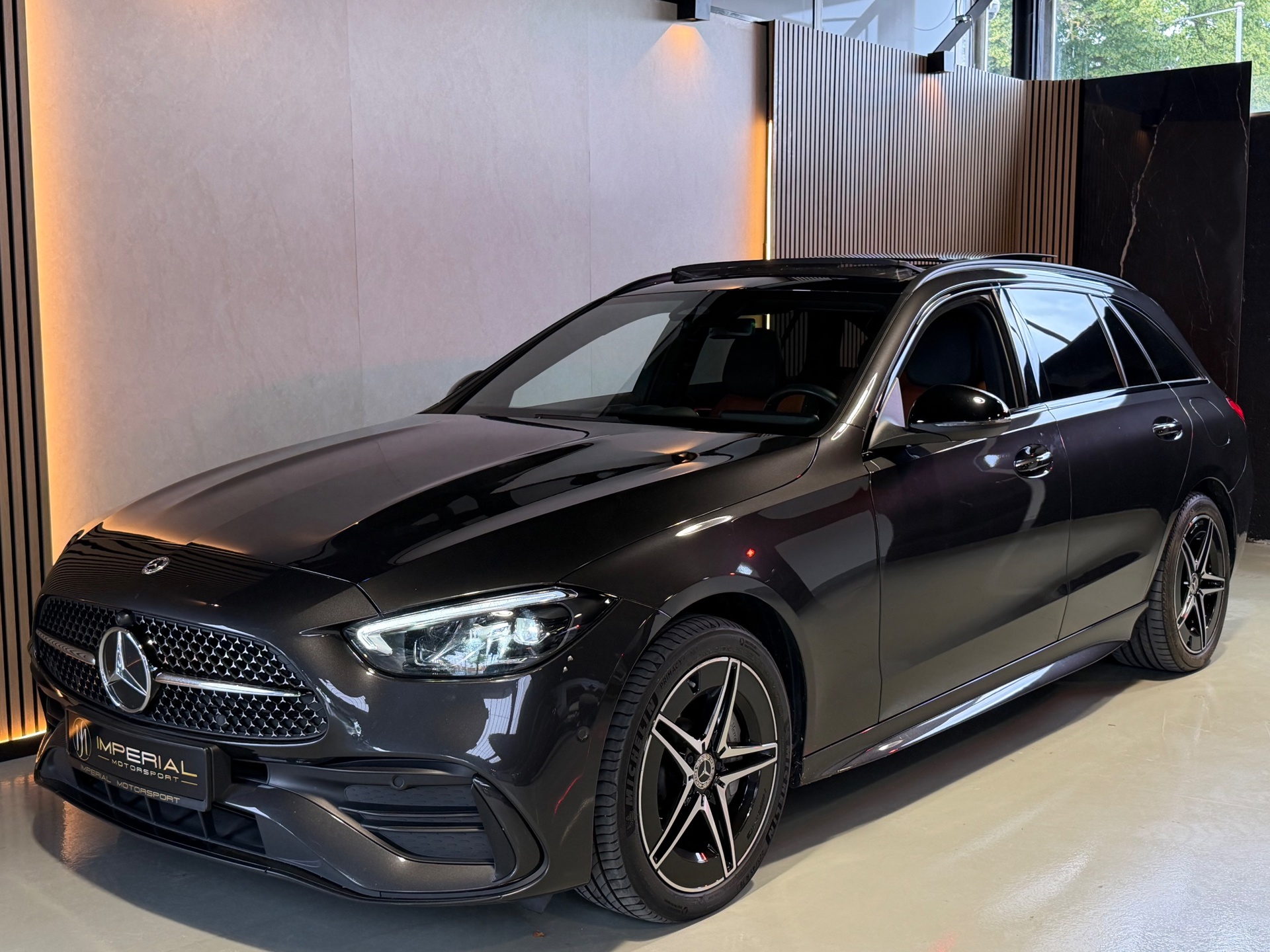 Foto van Mercedes-Benz C 300 E