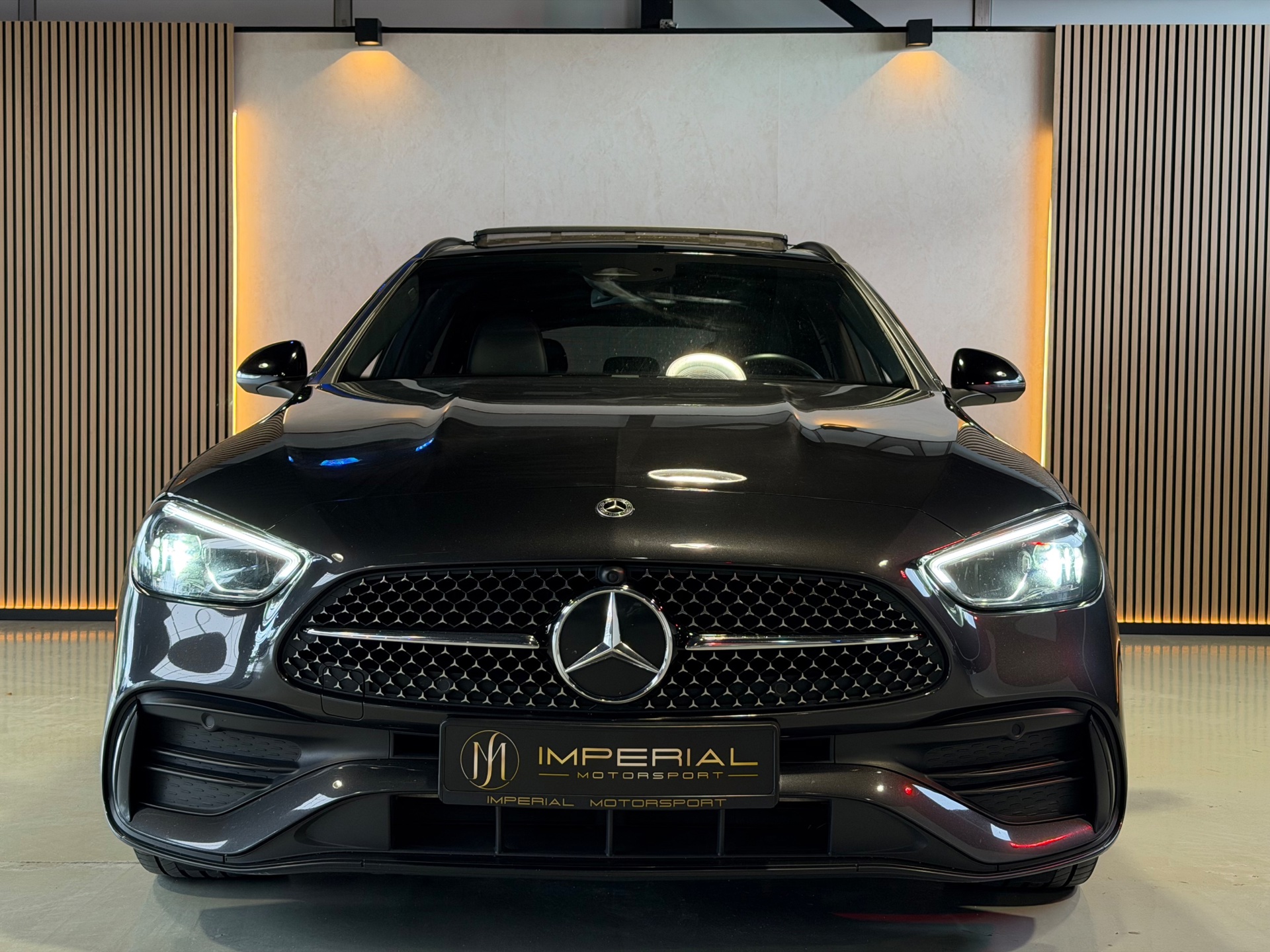 Foto van Mercedes-Benz C 300 E