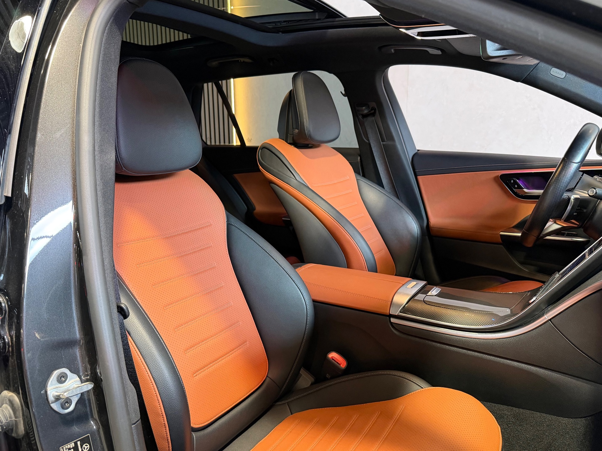 Foto van Mercedes-Benz C 300 E