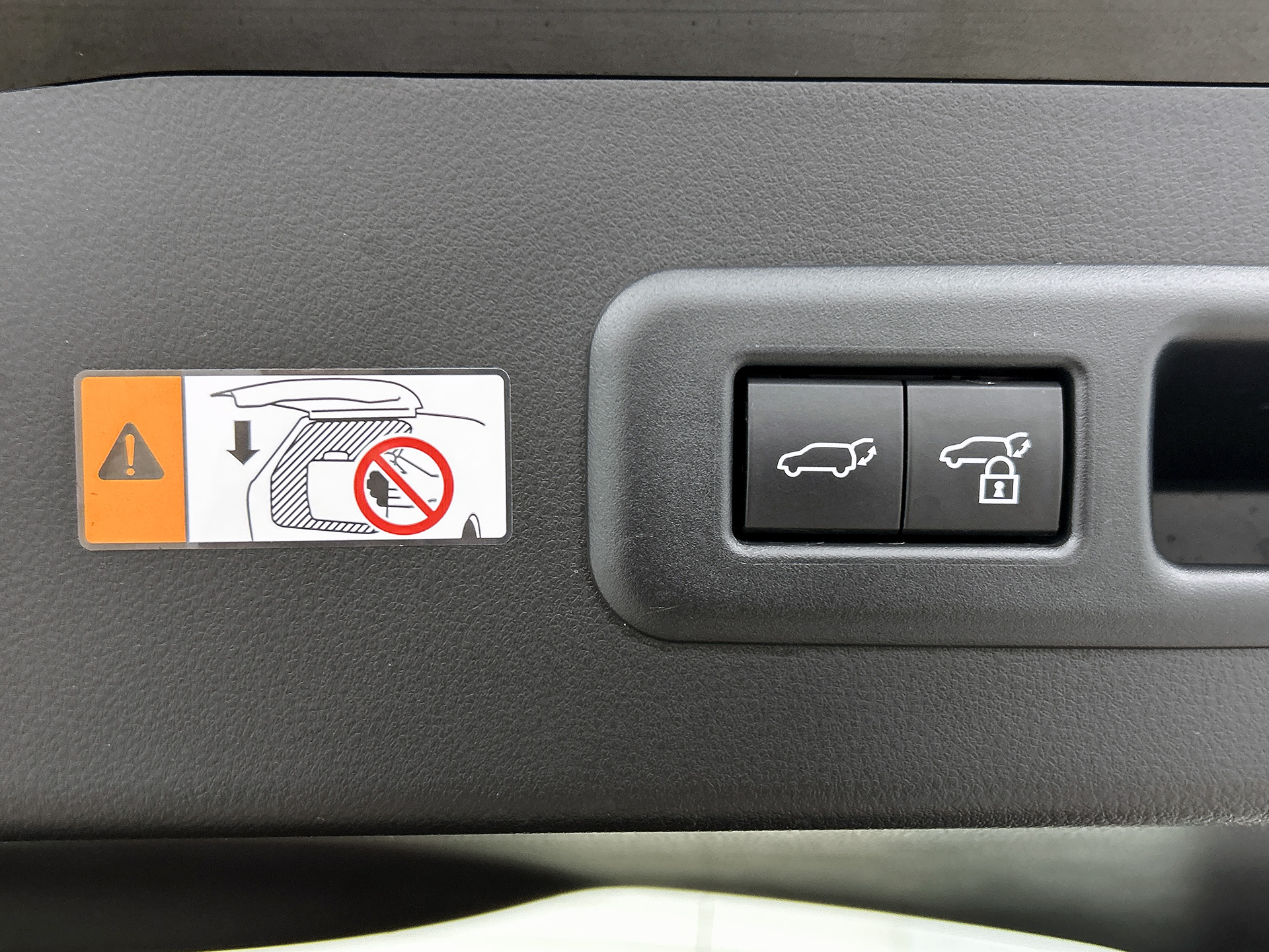 Foto van Lexus LBX