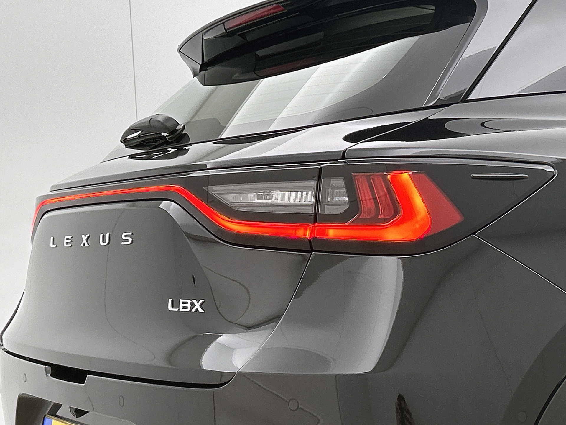 Foto van Lexus LBX