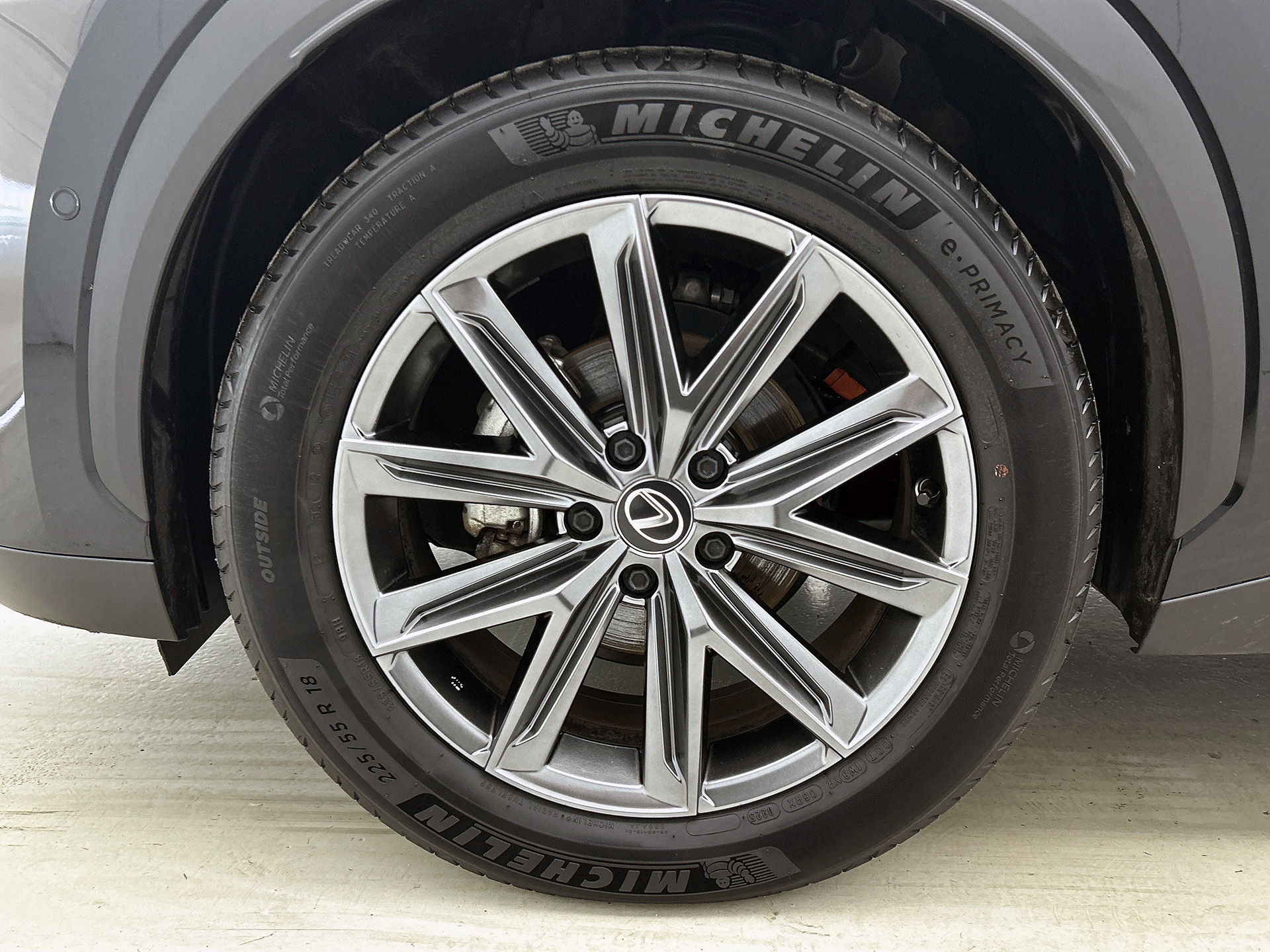 Foto van Lexus LBX