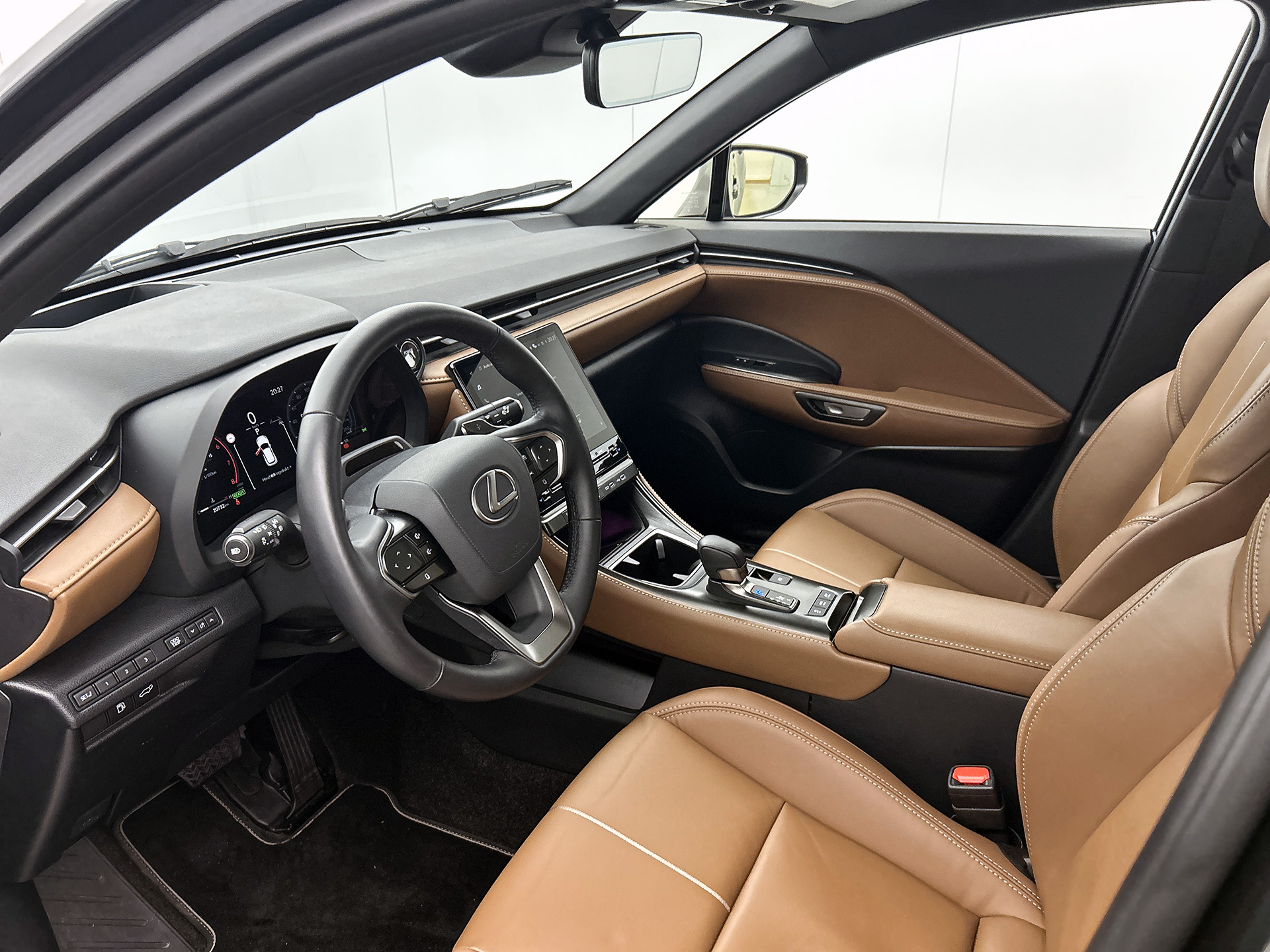 Foto van Lexus LBX