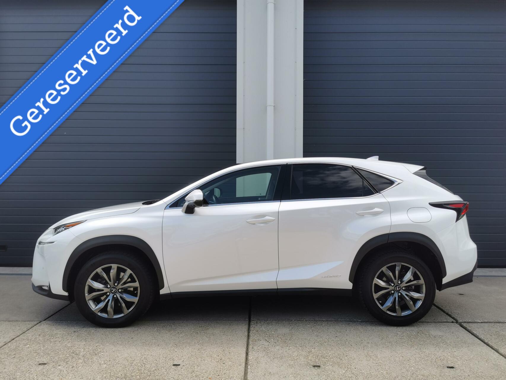Foto van Lexus NX
