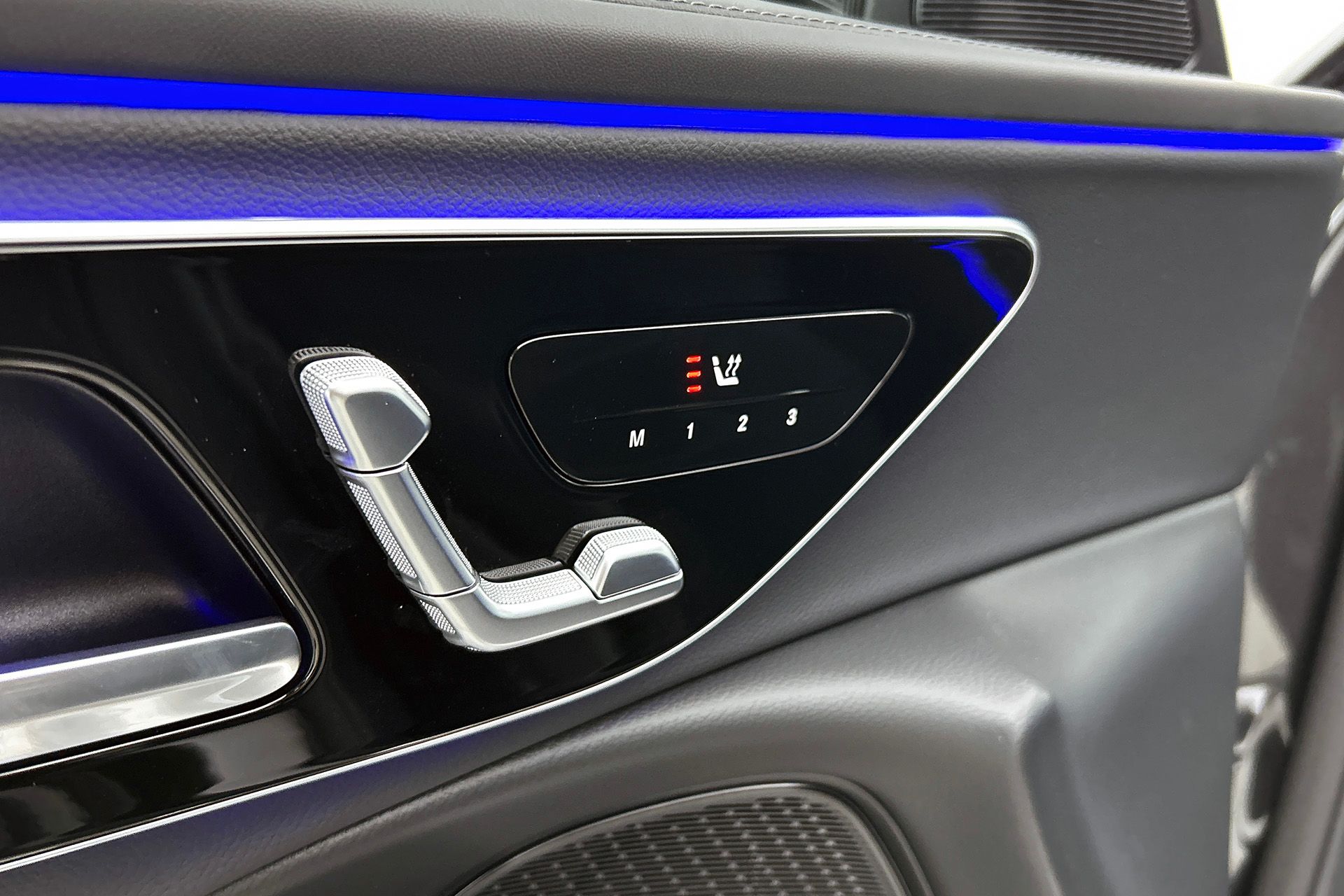 Foto van Mercedes-Benz E 300 E