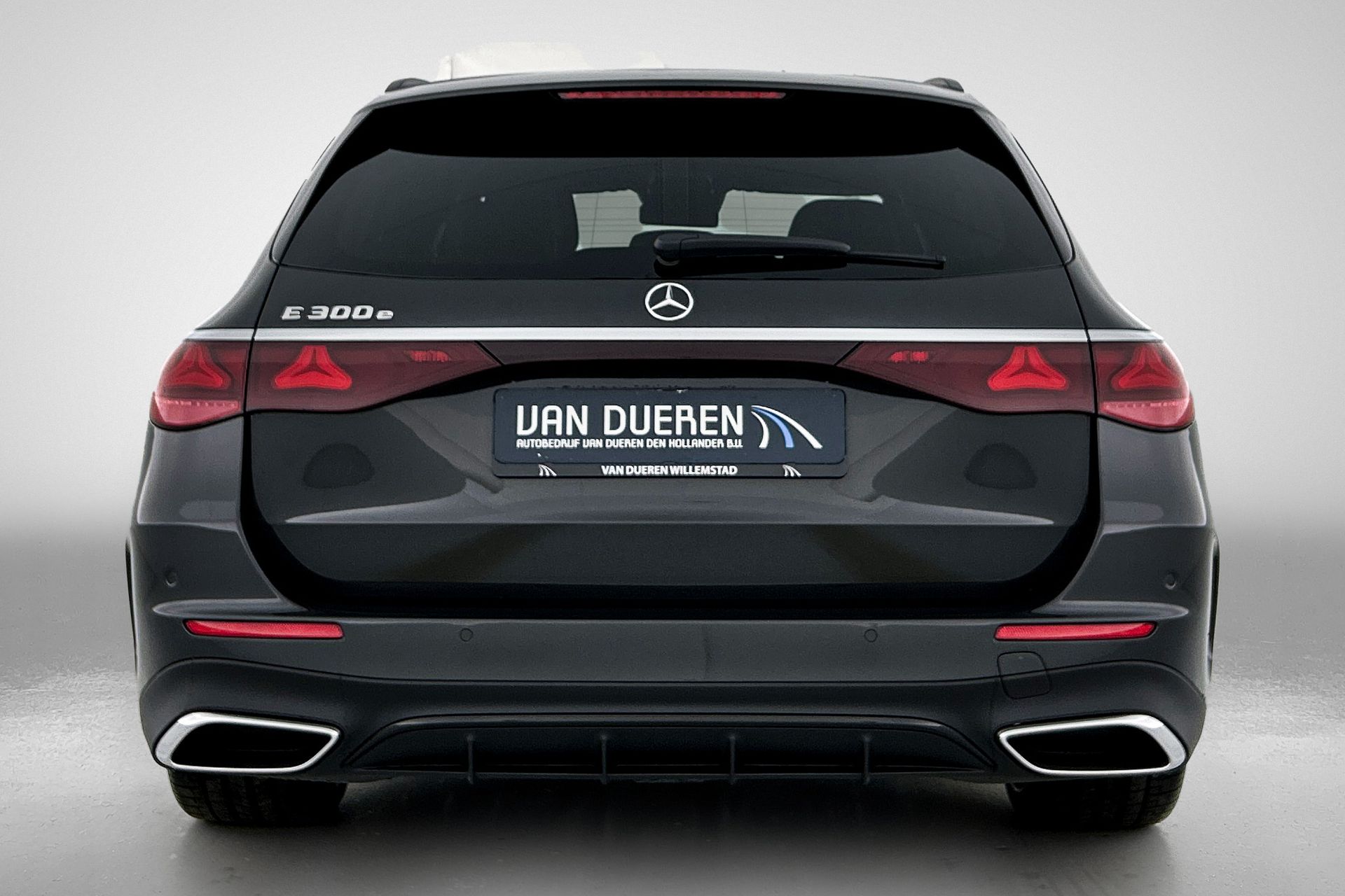 Foto van Mercedes-Benz E 300 E