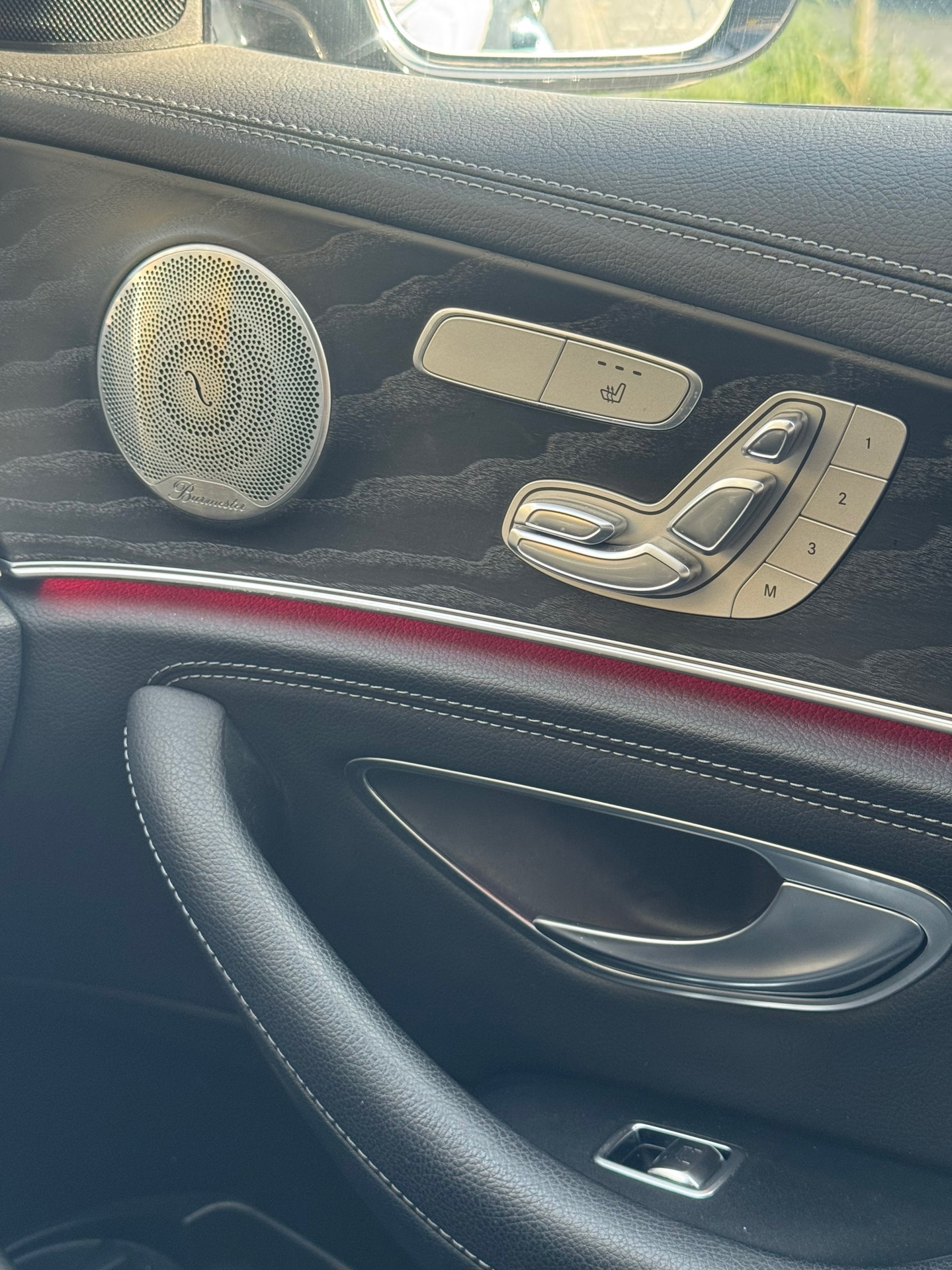 Foto van Mercedes-Benz E 300 De