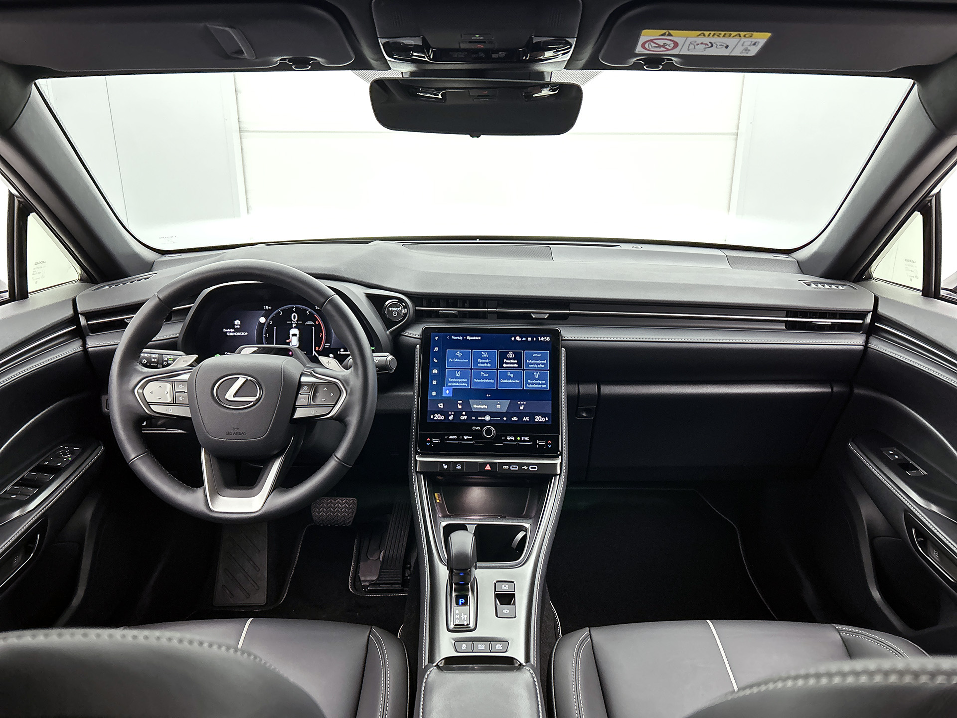 Foto van Lexus Lexus LBX