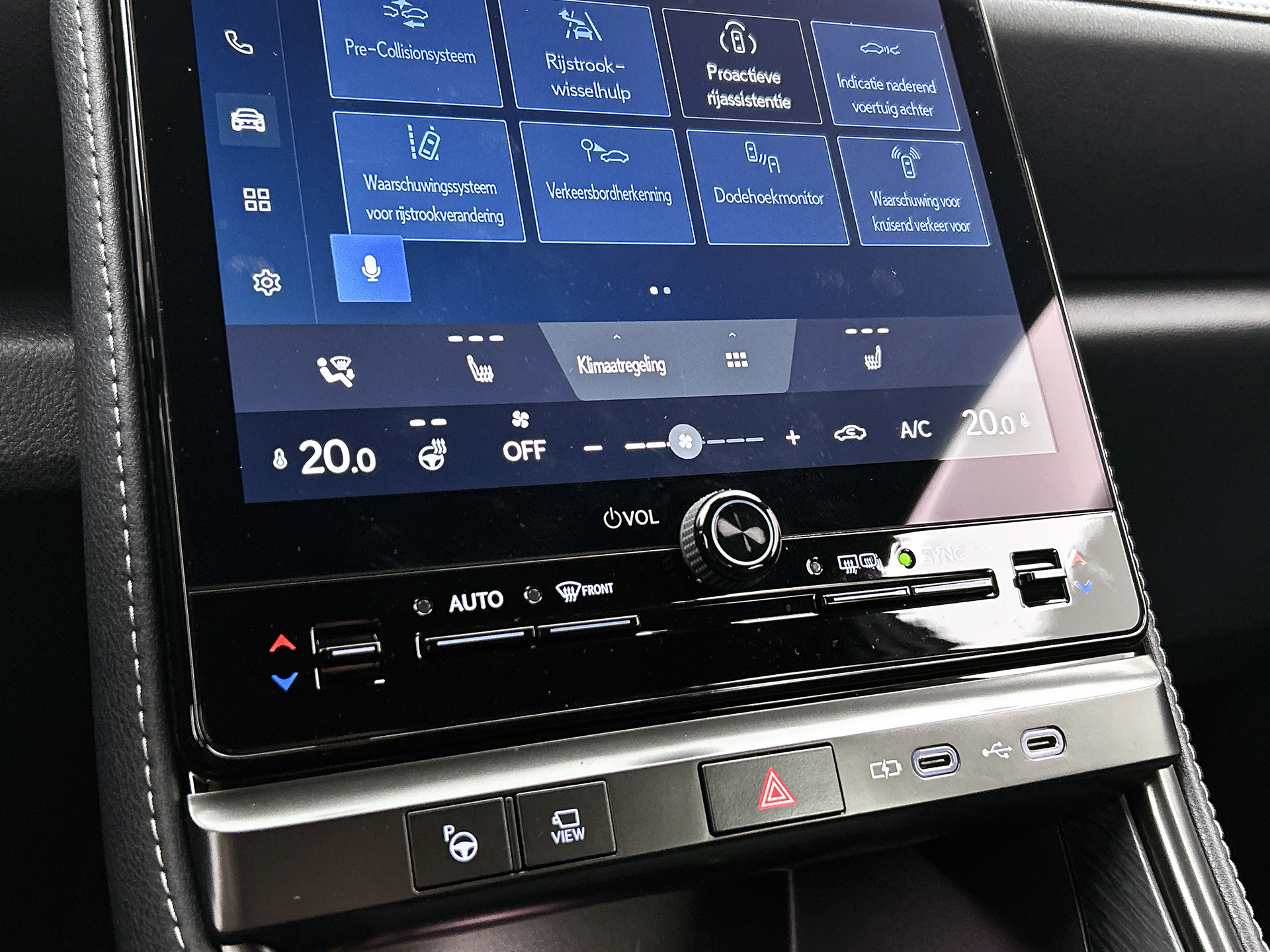 Foto van Lexus Lexus LBX