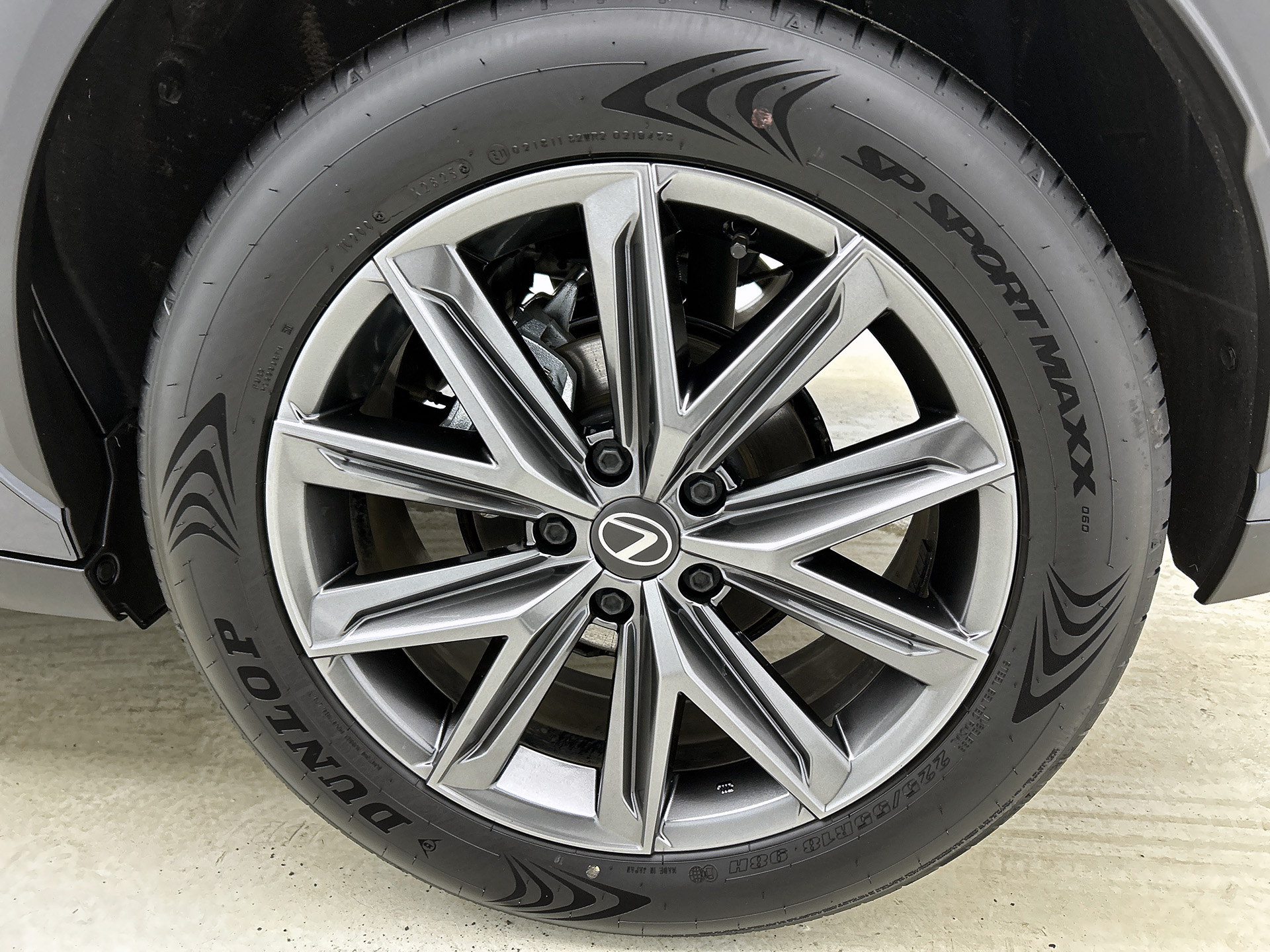 Foto van Lexus Lexus LBX