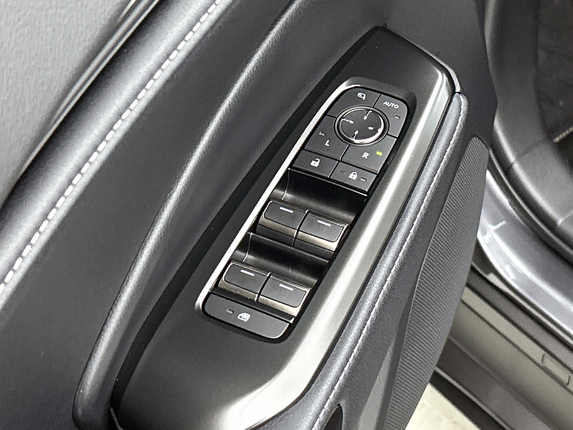 Foto van Lexus Lexus LBX