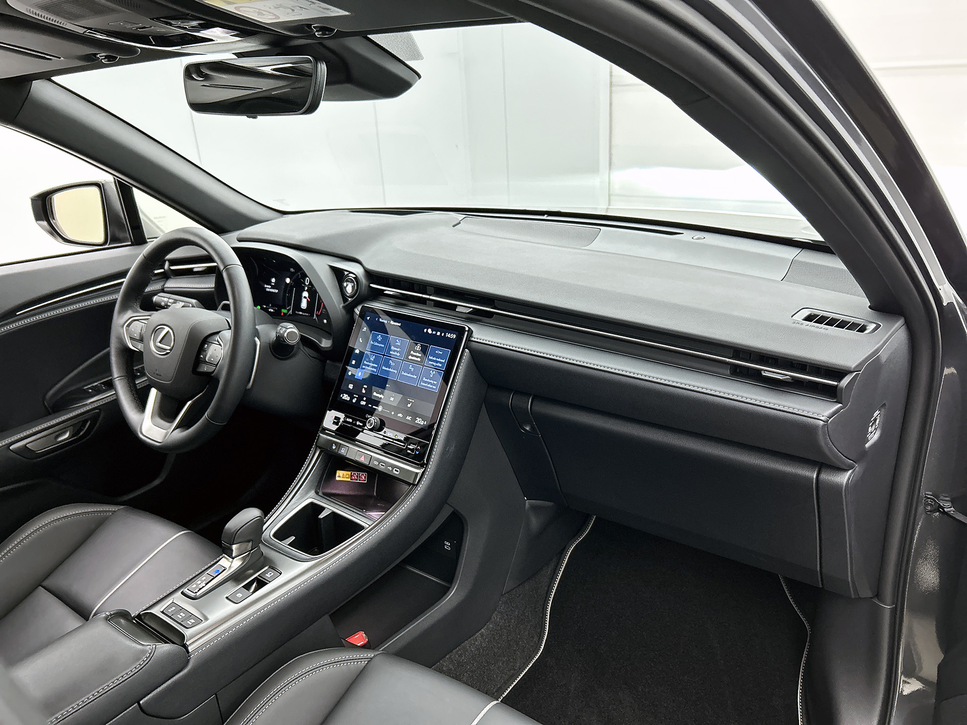 Foto van Lexus Lexus LBX