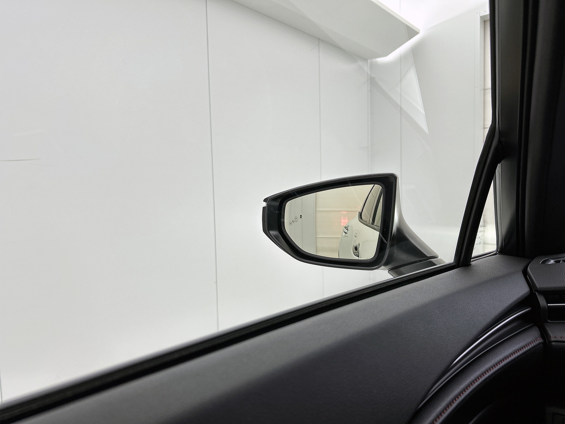 Foto van Lexus LBX
