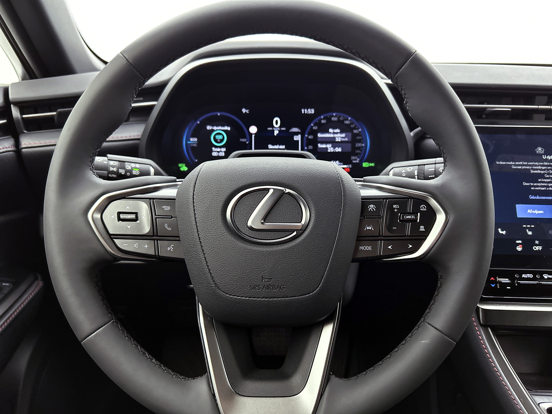 Foto van Lexus LBX